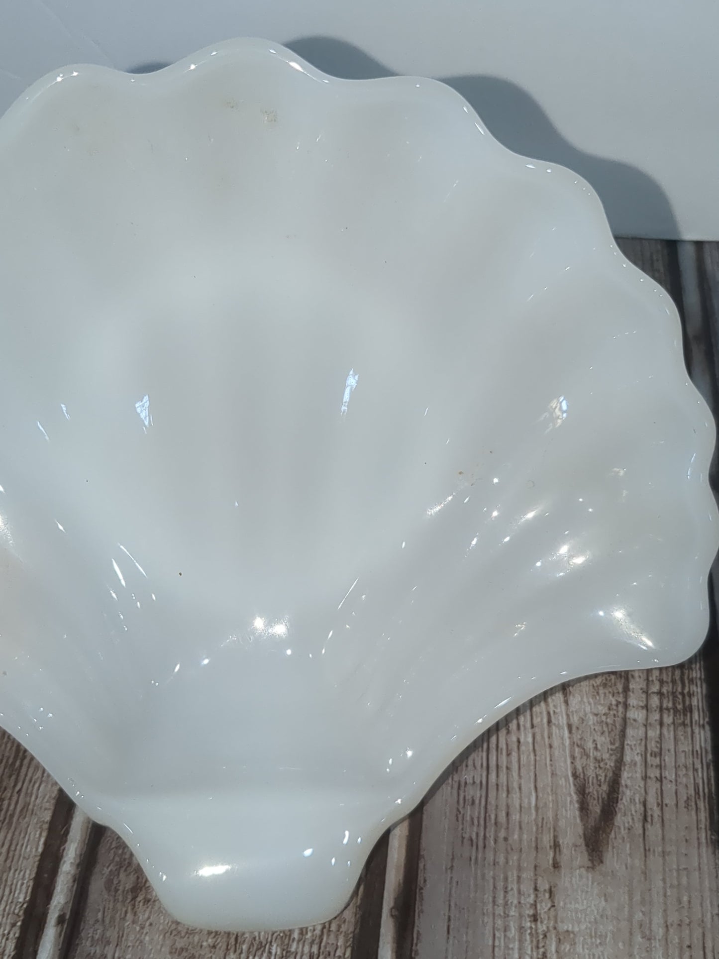 Vintage milk glass shell trinket dish or soap dish or ring dish g299