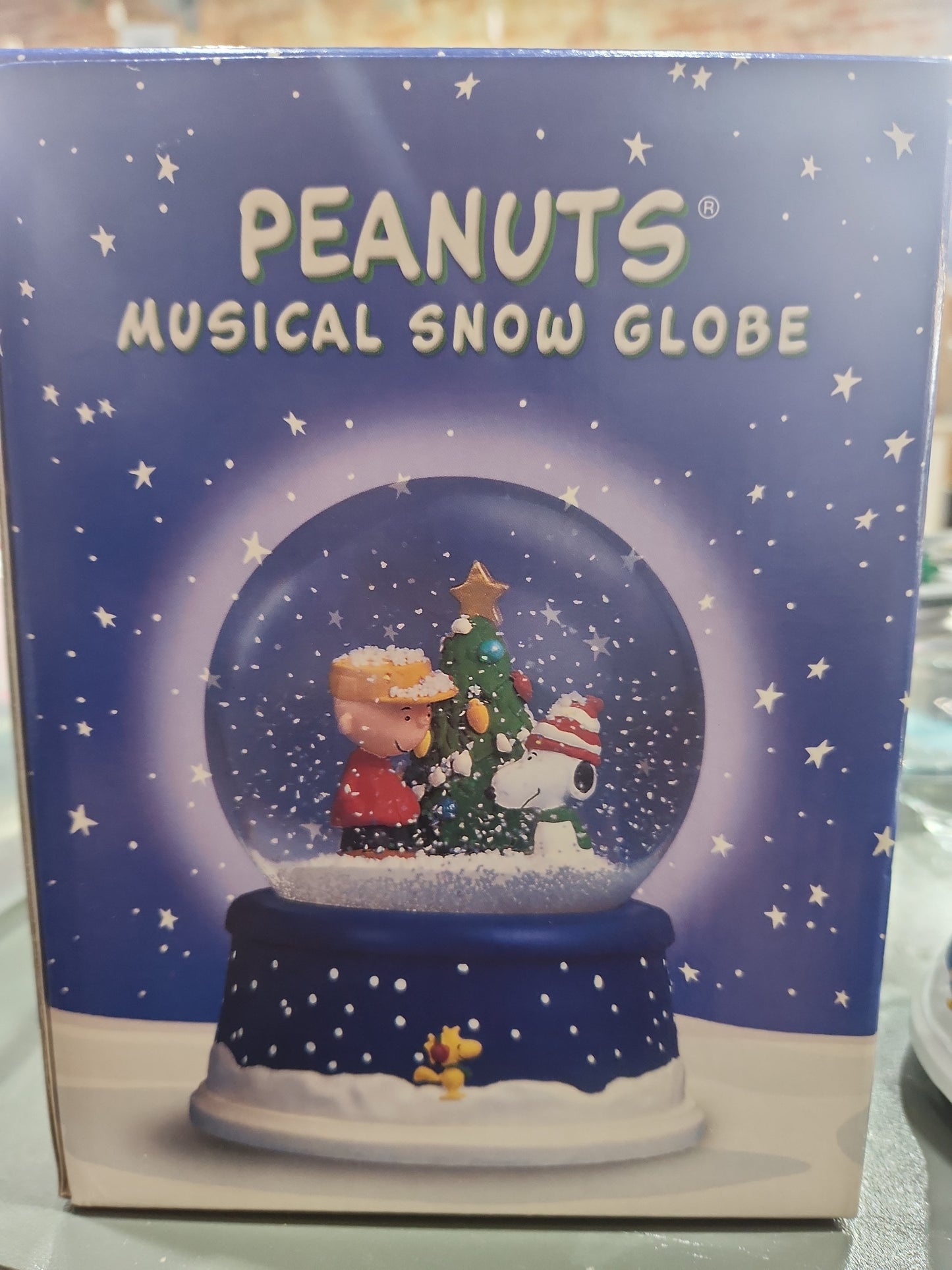 HAS A BOX! Peanuts Christmas 50th Anniversary Musical Snow Globe Hallmark Charlie Brown 2015 sg7