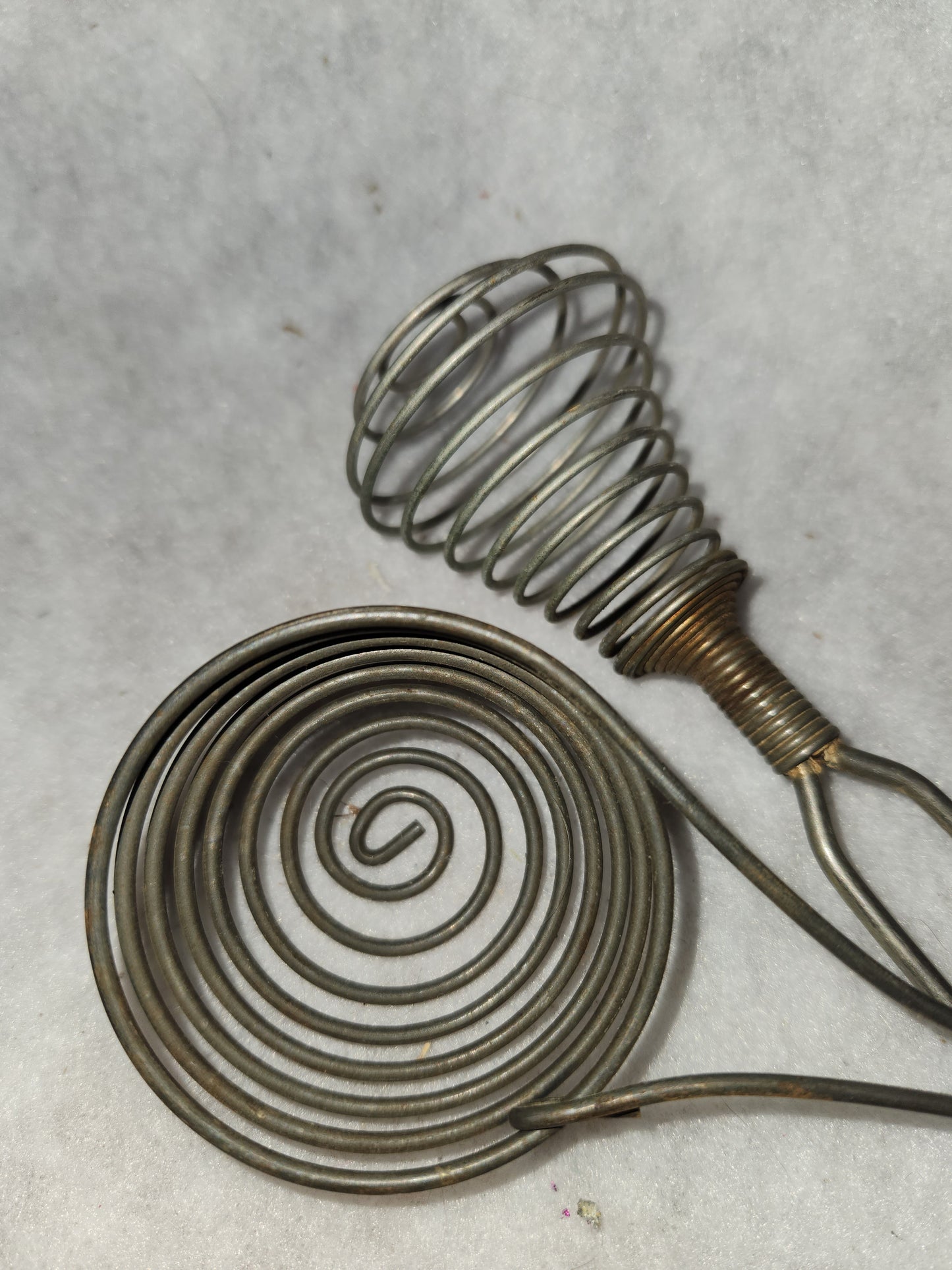 Vintage 2 piece kitchen  metal wire coil beehive egg separator & wire coil whisk kit77