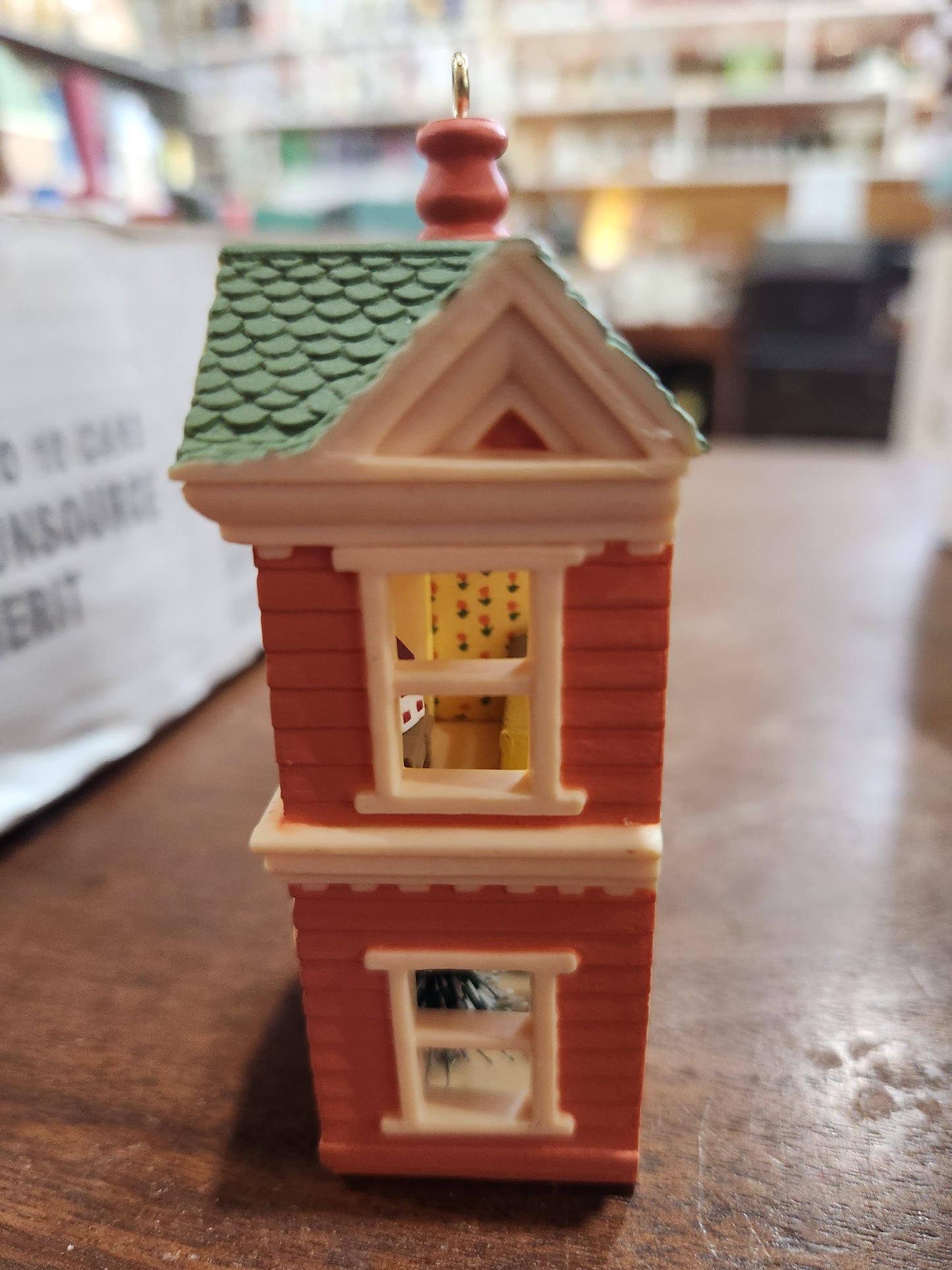HH1984 first in series dollhouse Ornament Hallmark Nostalgic Houses