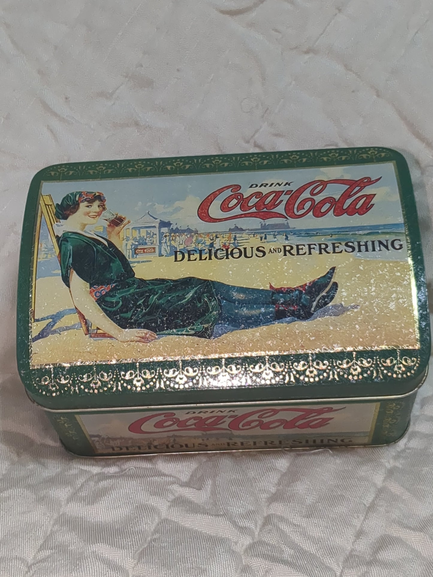 Vintage Collector Coca-Cola Coke Tin with hinged lid 1995 cct5