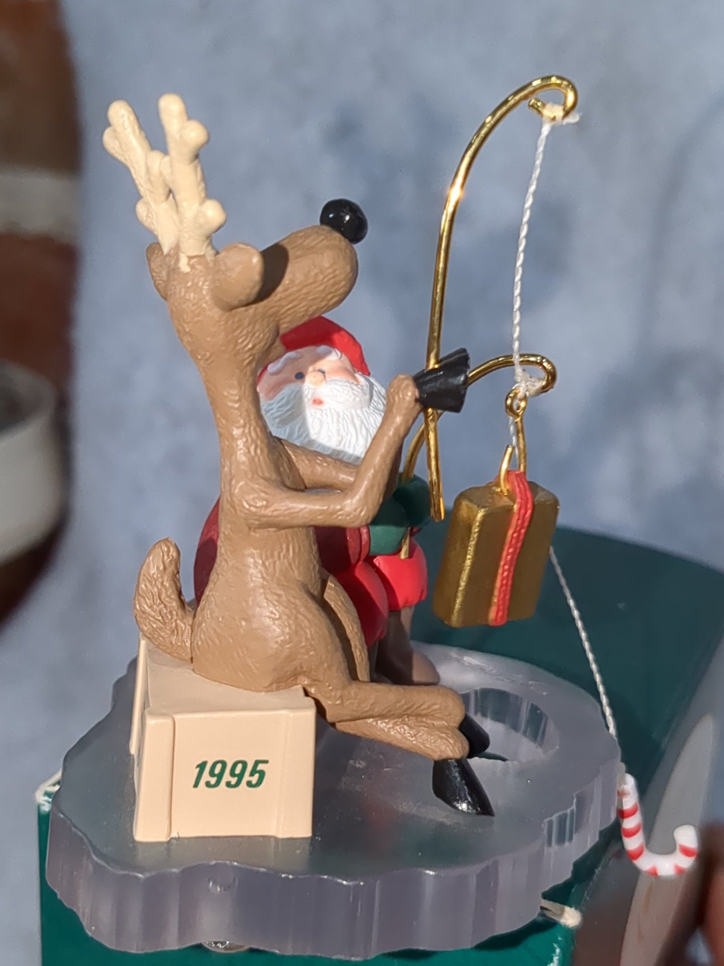 Hallmark keepsake Collectors Club ornament Fishing for Fun 1995 ho48