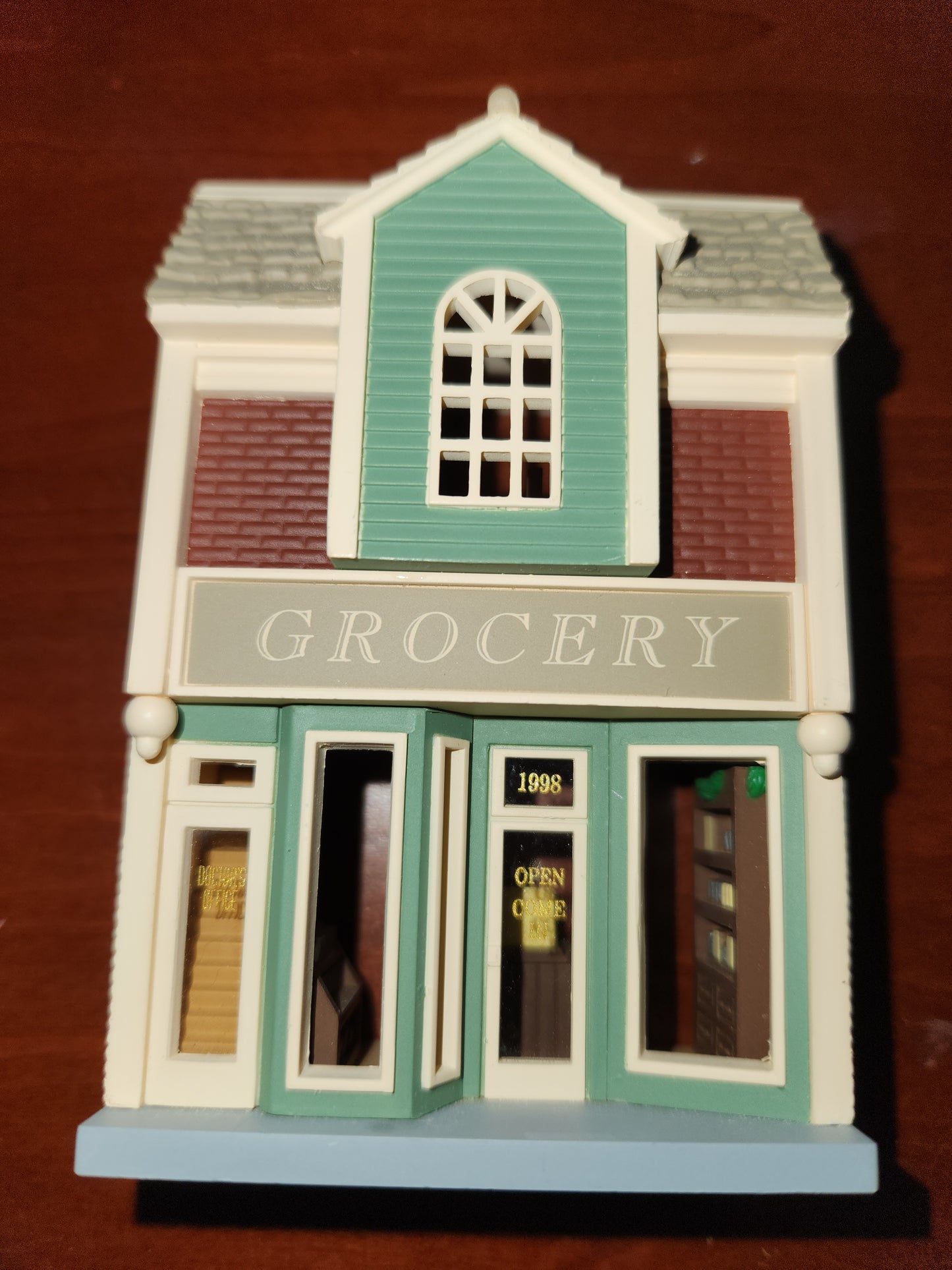 HH1998 Grocery Ornament Hallmark Nostalgic Houses. NO BOX