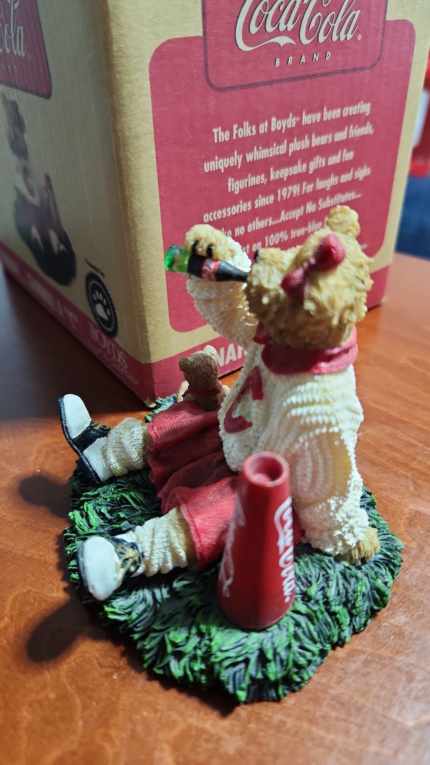 Coca-Cola Coke Boyds Bear cheerleader Dinah Gimmie A "C" Figurine 919938 Coke cc231a