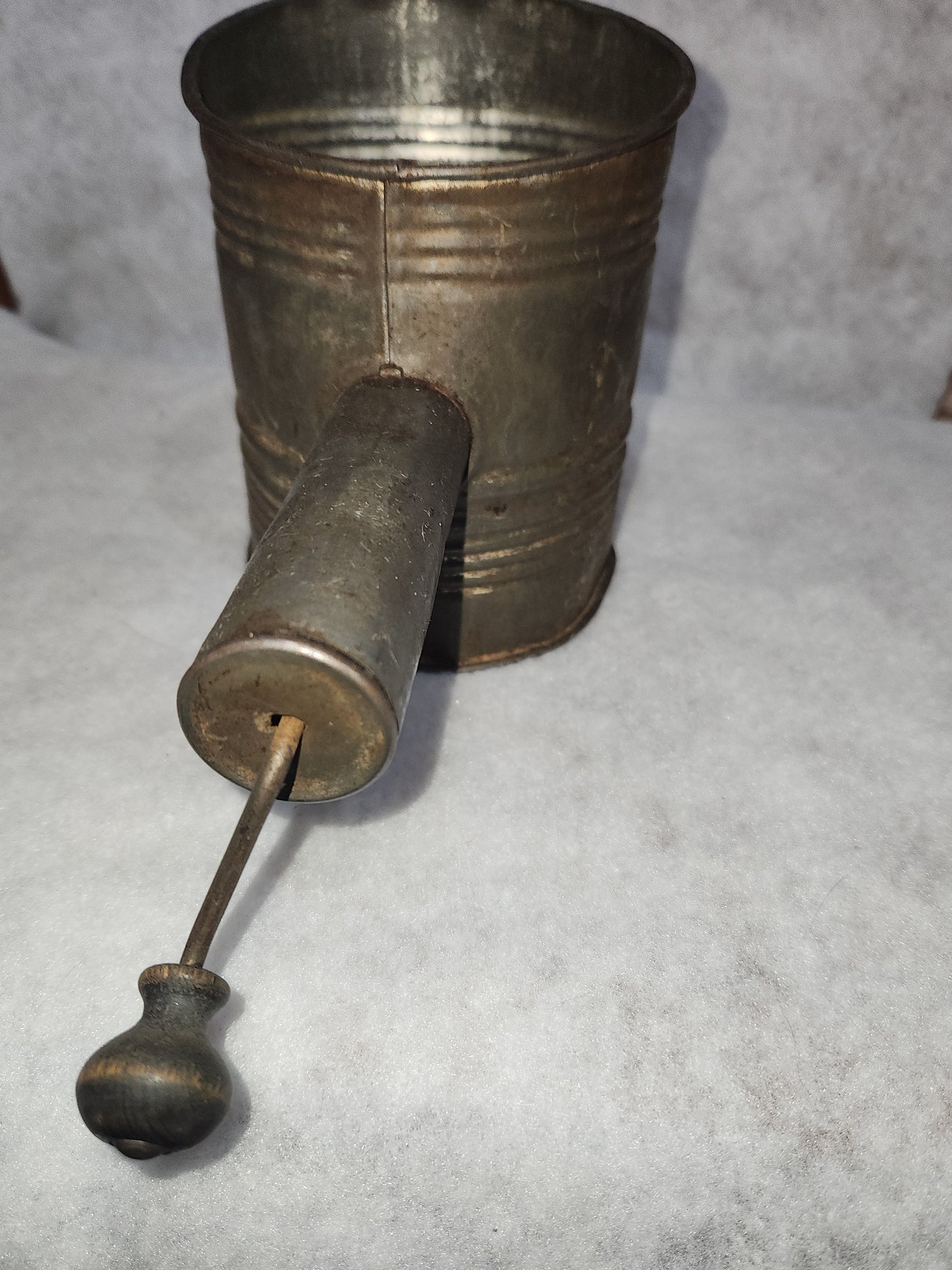 Vintage Hunter's Sifter Hand Crank Flour Sifter Fred J. Meyers Kitchen Gadget ss209