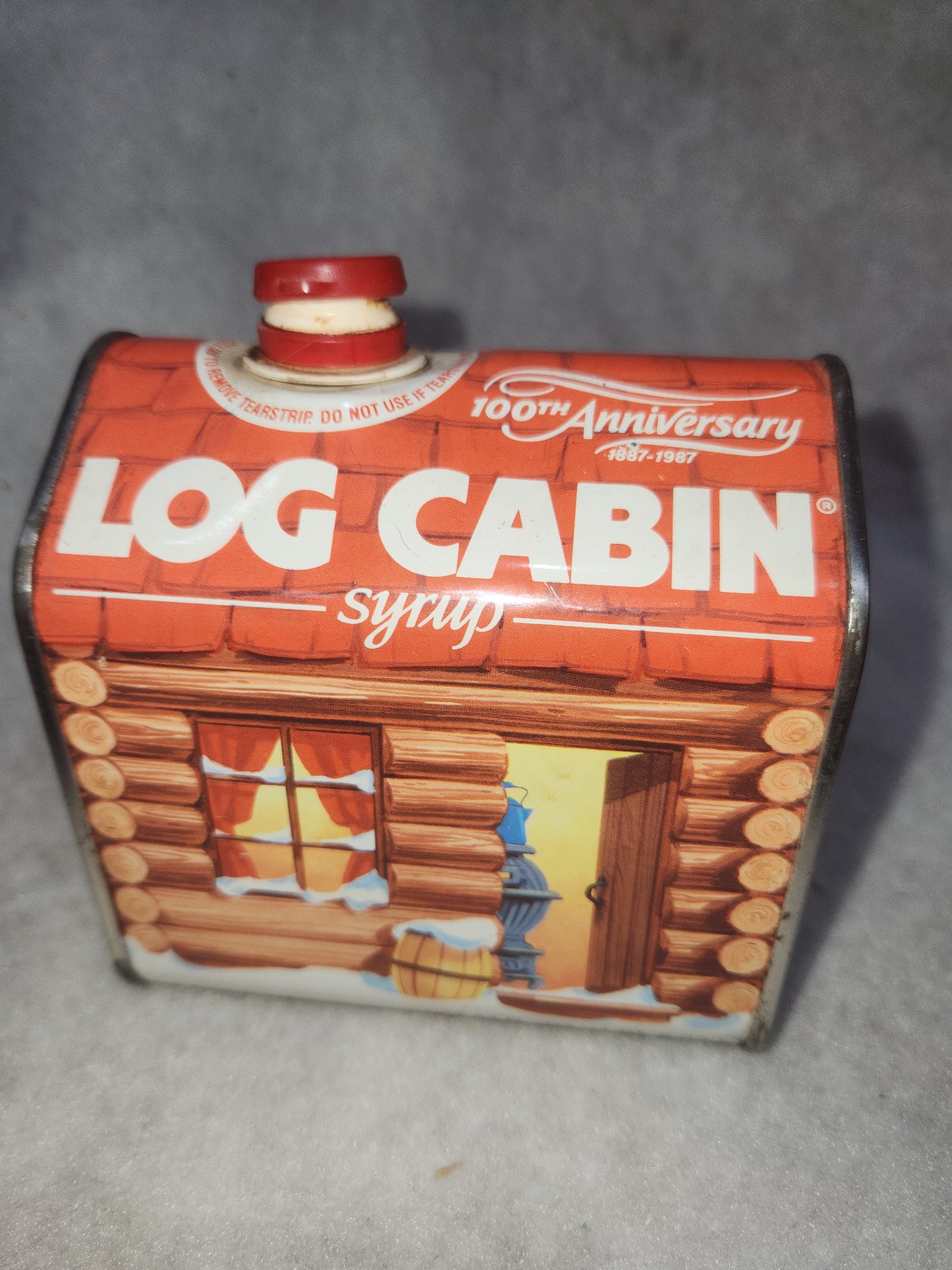 Vintage EMPTY tin "100th Anniversary 1887-1987 Log Cabin Syrup with Top tin663