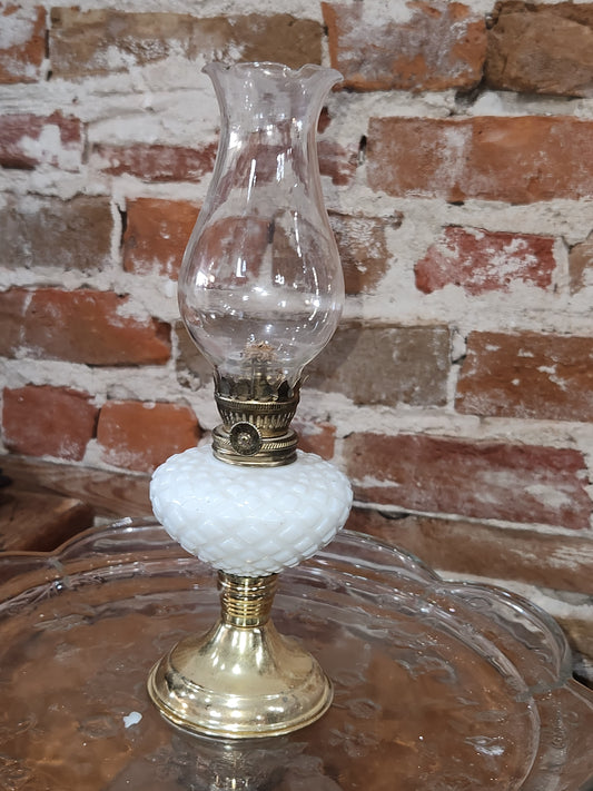 MINI WHITE DIAMOND DESIGN OIL LAMP W/ GOLD COLOR METAL BASE lamp8