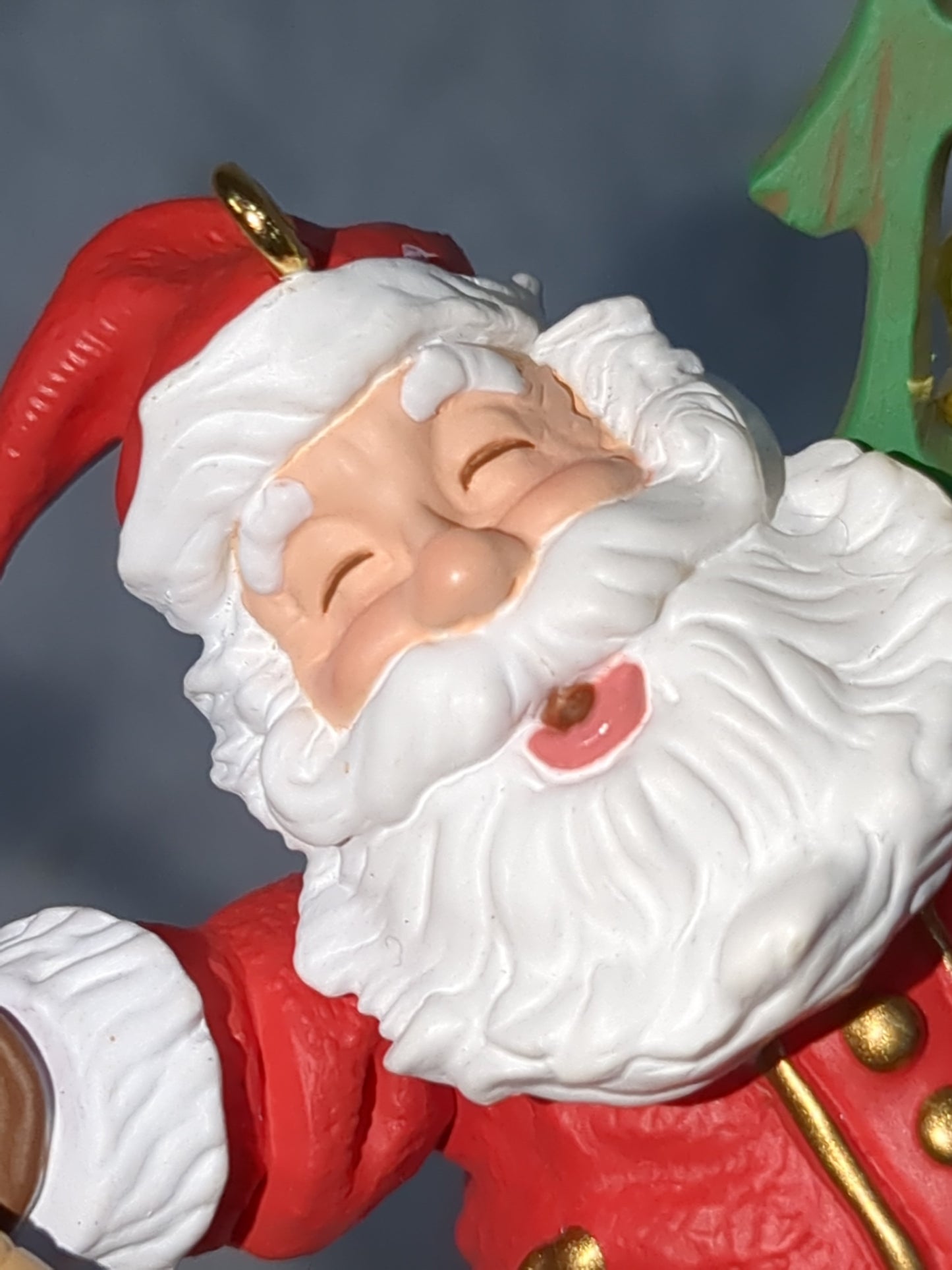 Hallmark keepsake Collectors Club ornament 2000 Jingle Bell Kringle Santa ho43
