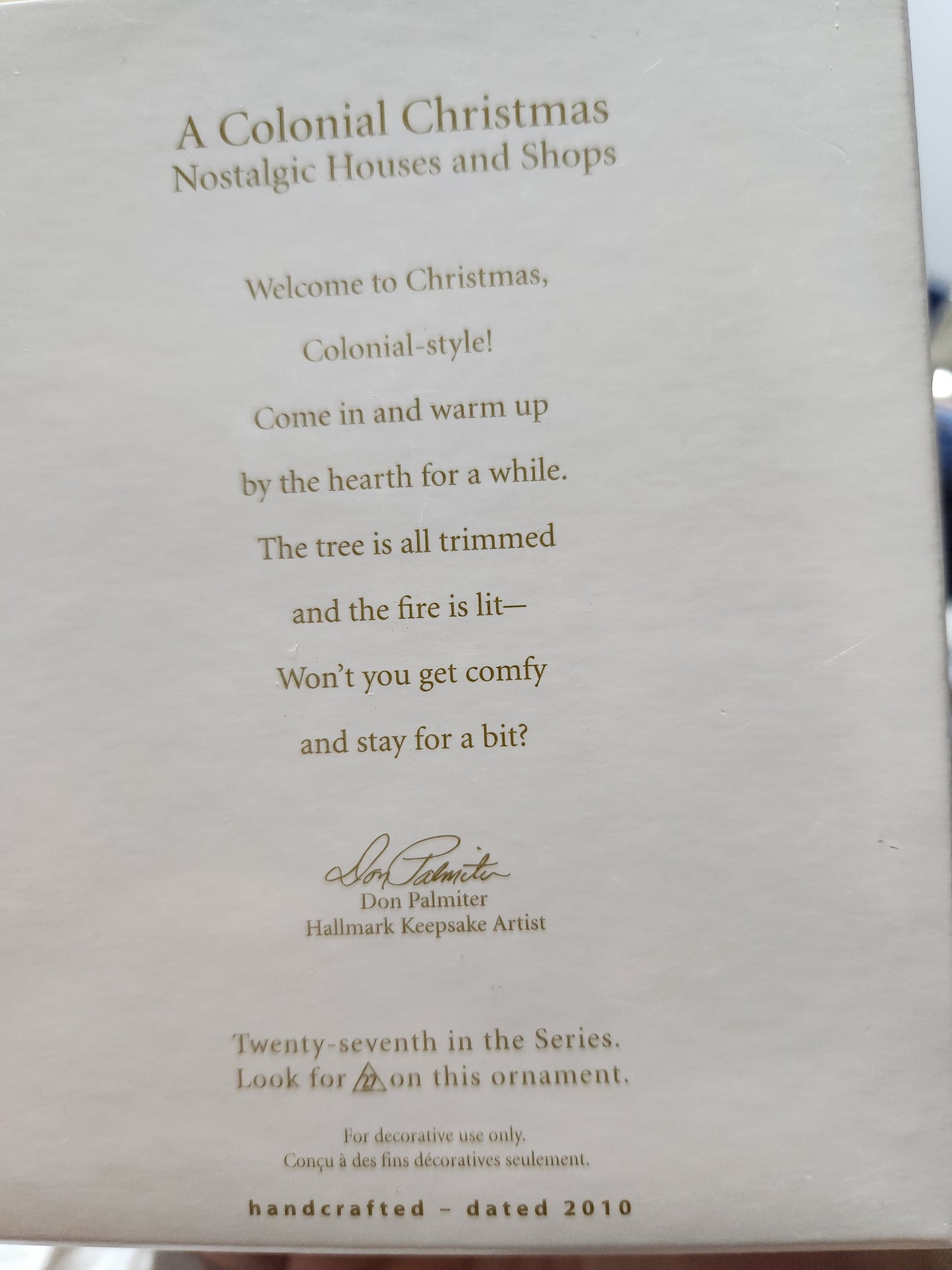 HH2010 a colonial Christmas Ornament Hallmark Nostalgic Houses.