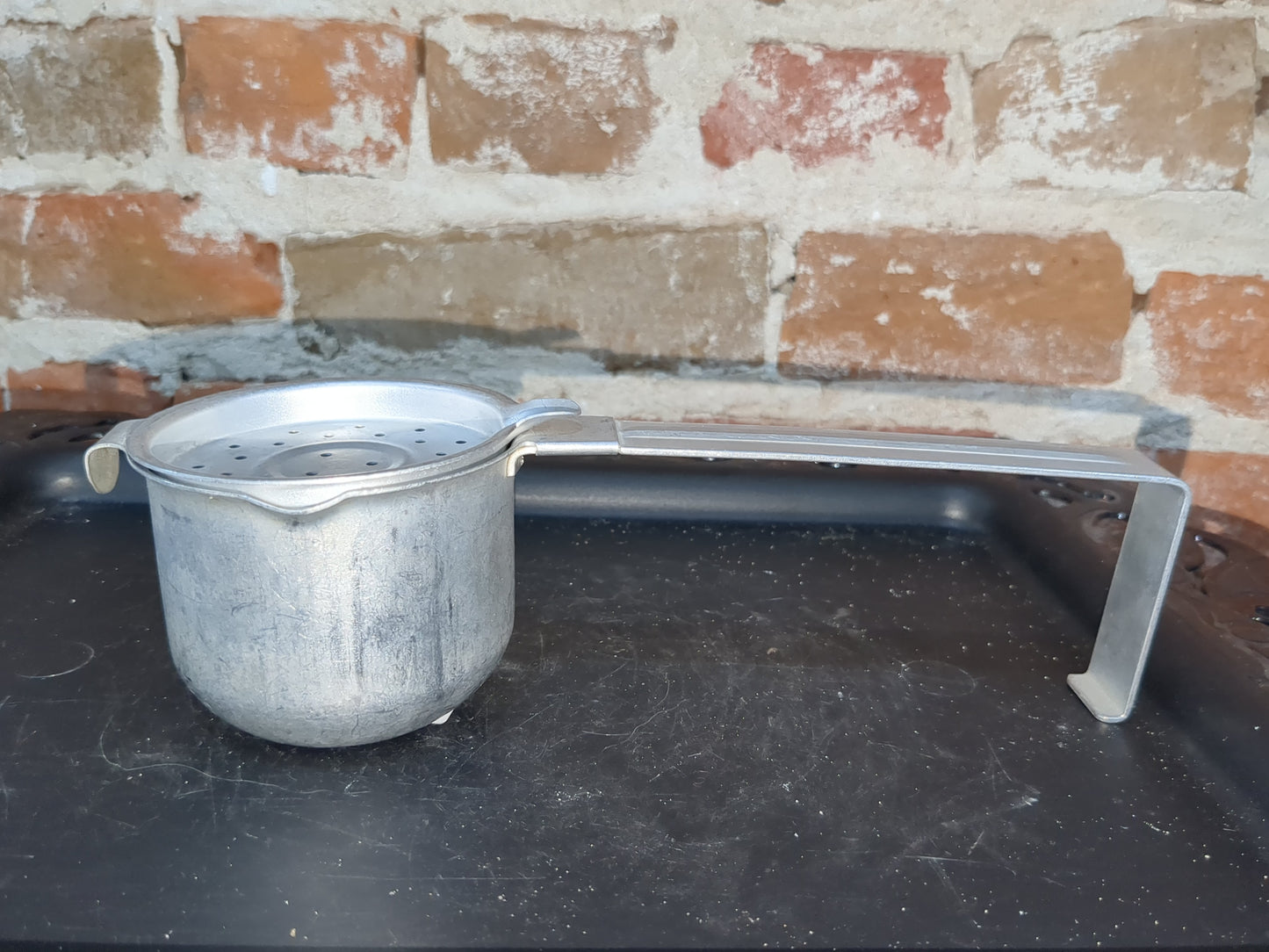 Vintage Sauce Melter with Strainer Lid alu106