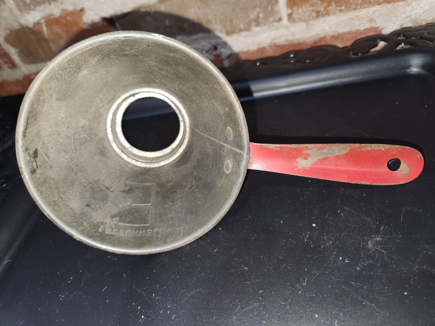 Antique Nesco Funnel 1 Pint Strainer Measure Dipper Jar Filler Red Handle alu300