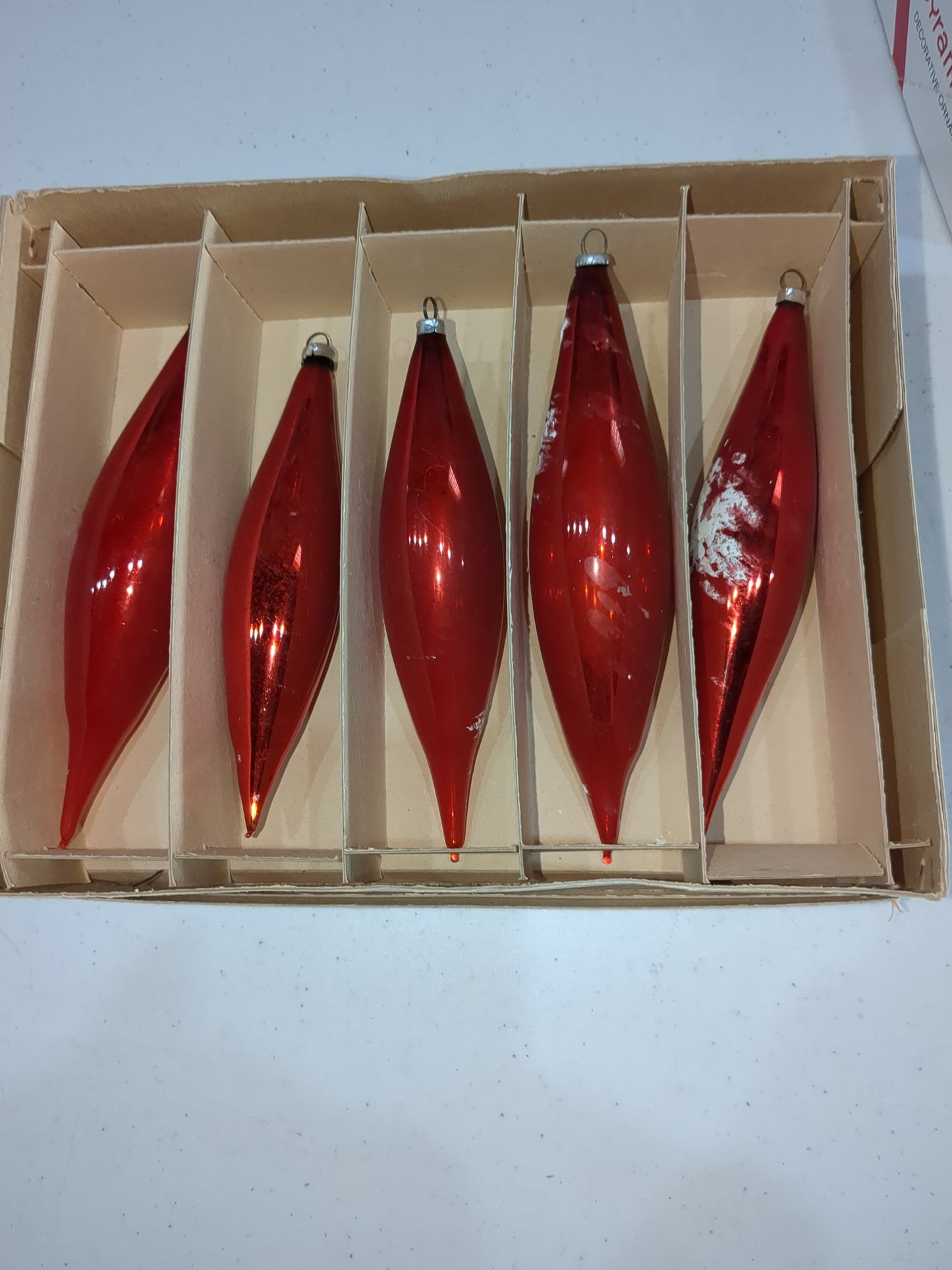 Bo20 vintage red teardrop ornaments