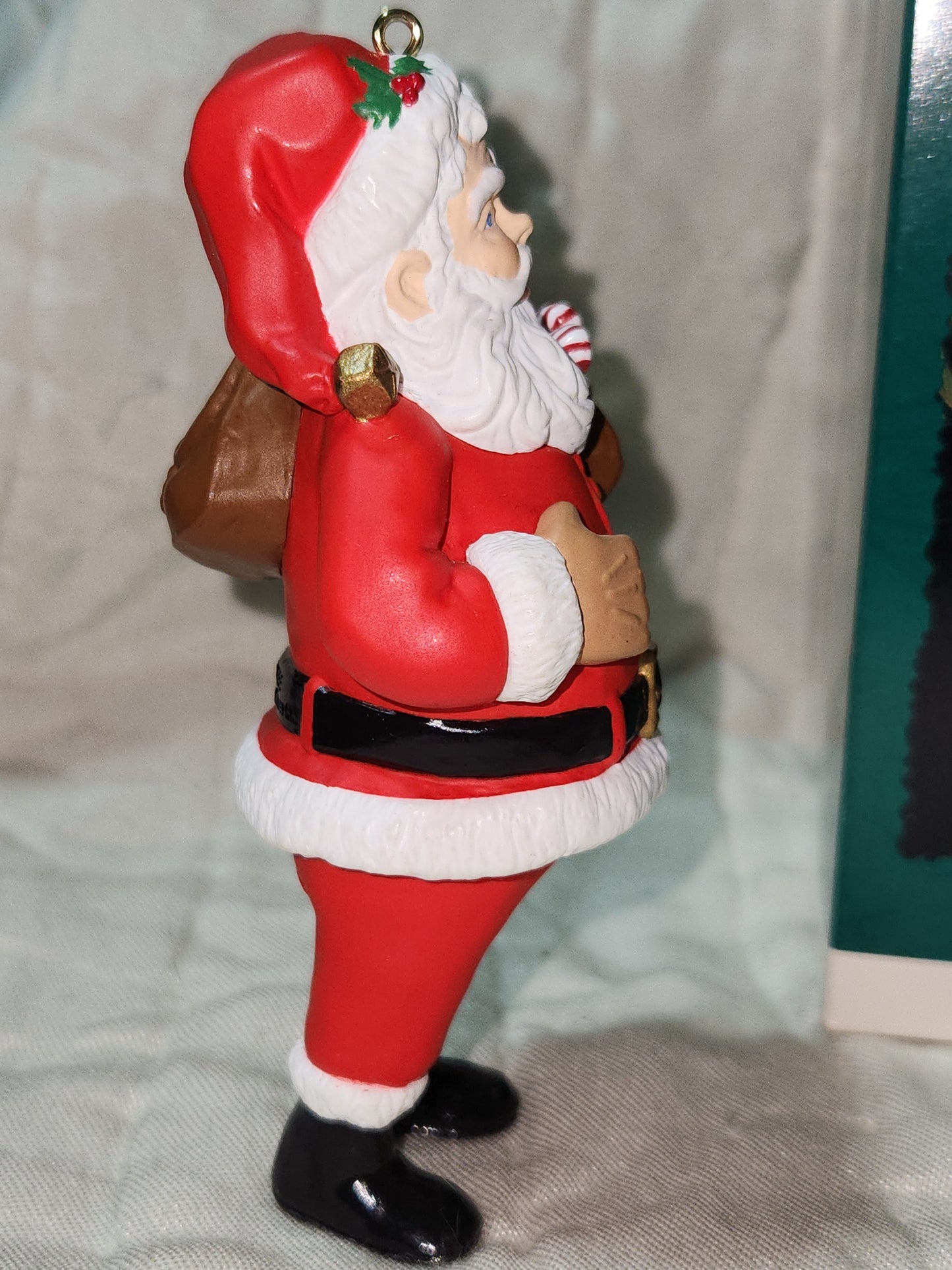 Vintage Hallmark Keepsake Christmas collector's Club Membership Ornament 1996 Santa
