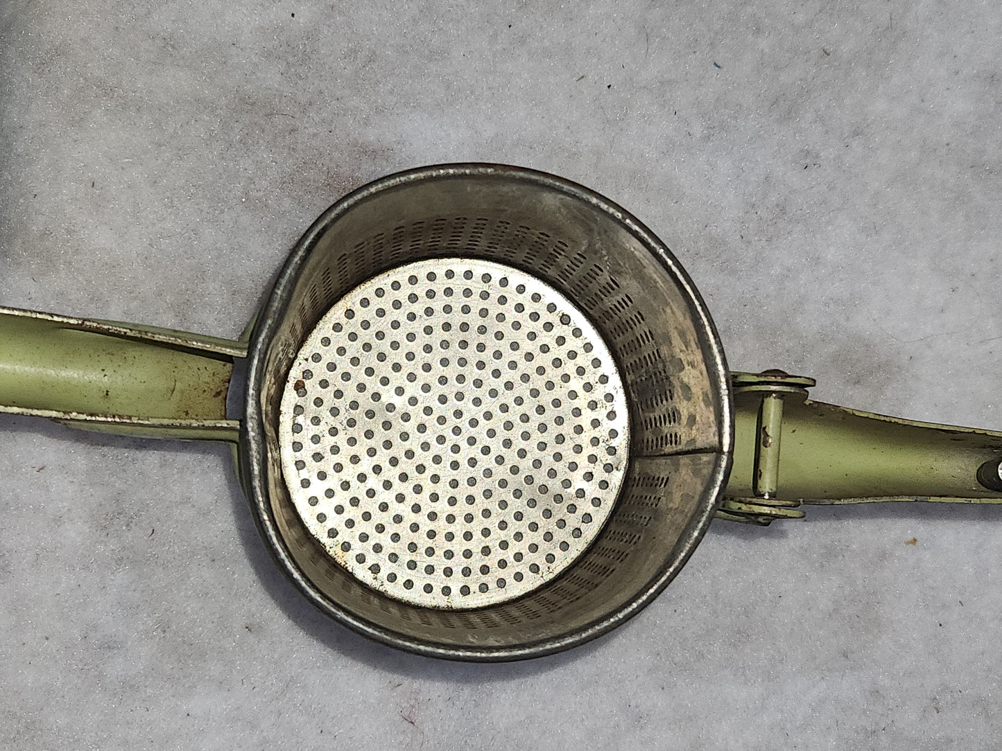 Vintage Old Green Potato Ricer Dirty Mint Green Handle Universal No Makers Mark kit920