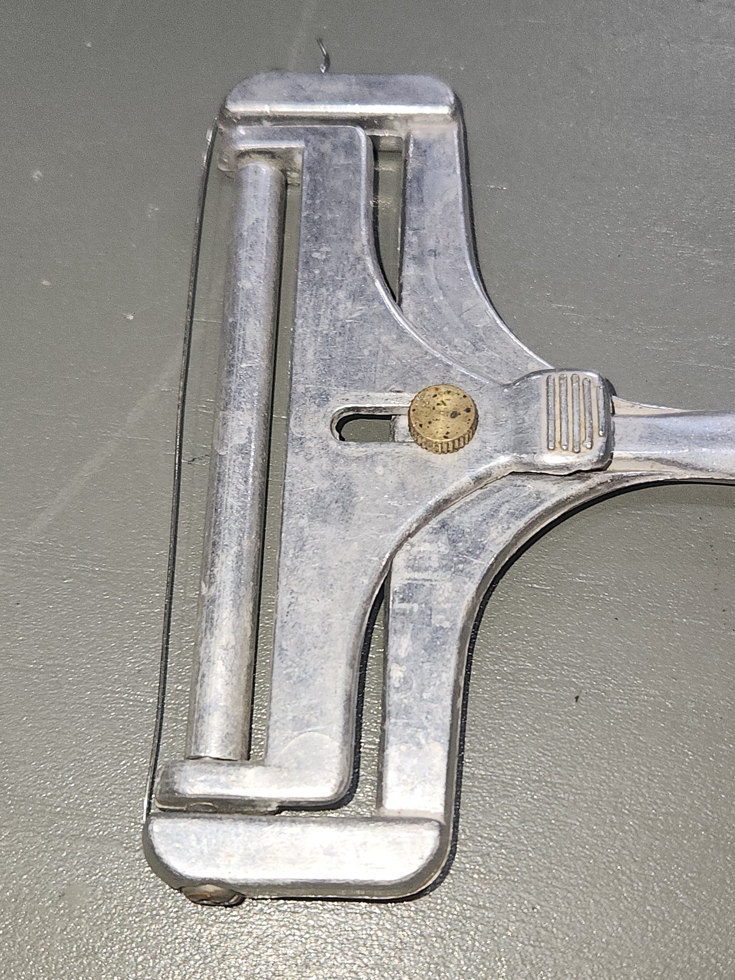 Vintage Metal Adjustable Wire Cutter Slicer w/ Roller Made in Taiwan ki66