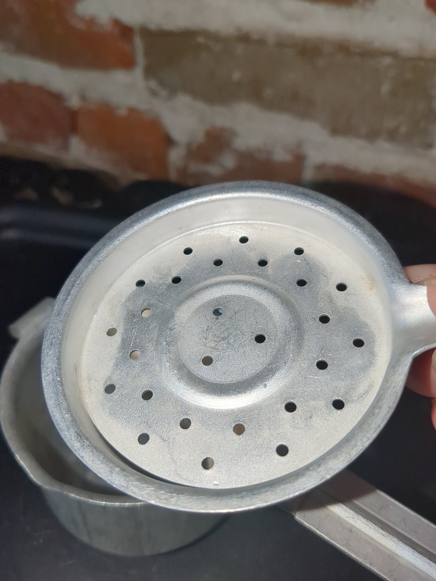 Vintage Sauce Melter with Strainer Lid alu106