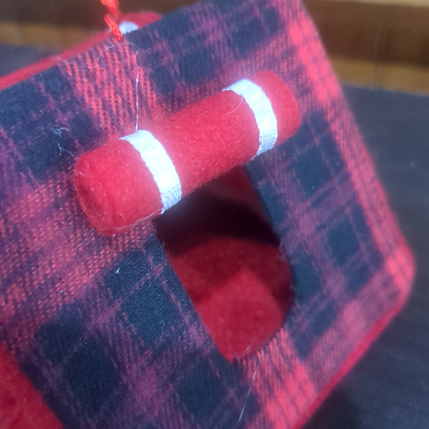 Ornament Plaid fabric tent with rolled window flaps, 5.5in