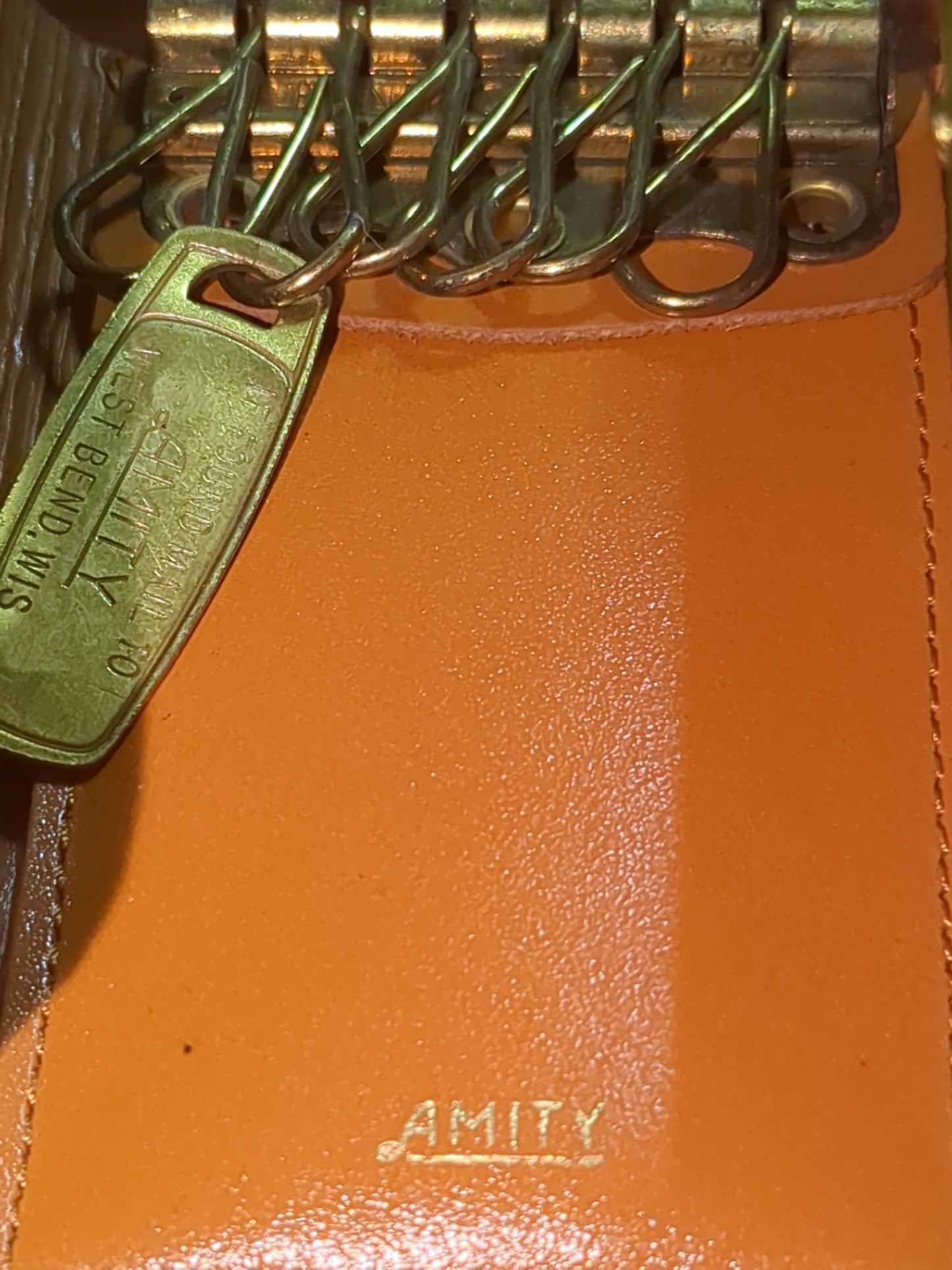Vintage Amity brown cowhide genuine leather key wallet. New. Jh12