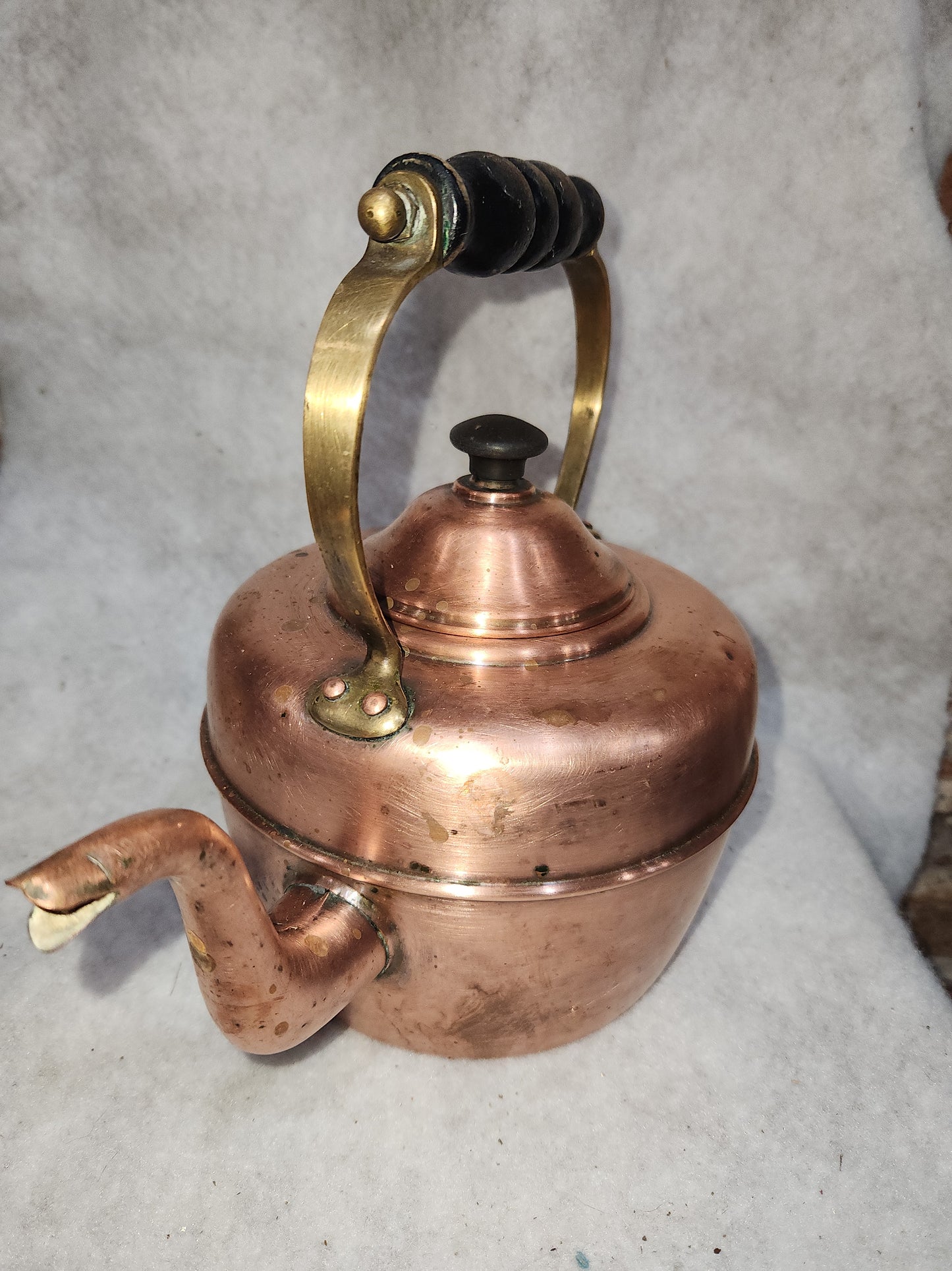 Vintage Copper Tea Pot With Wood Handle made in England kit656
