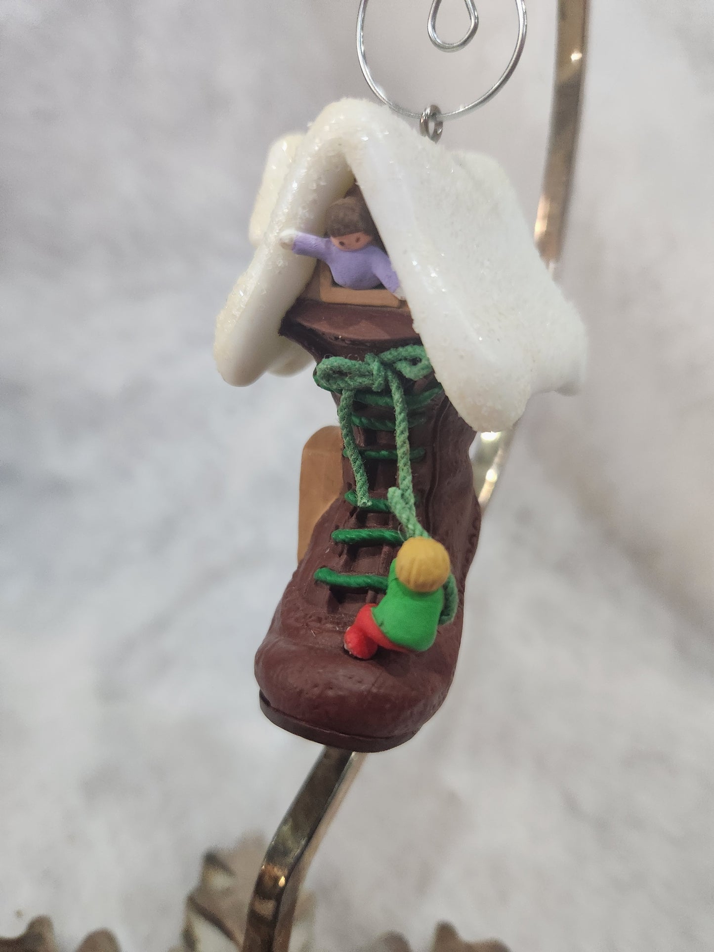 Vintage 1985 Hallmark Keepsake Ornament Old woman who Lives in a Shoe with children