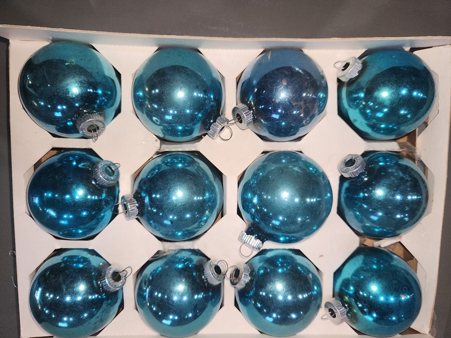 Box of Shiny Brite Brite turquoise ornament 2 1/2" bo68