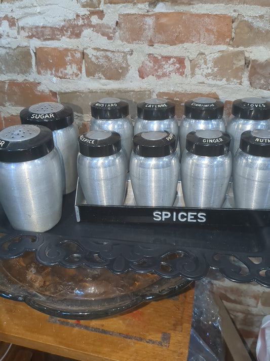 Kromex Vintage Aluminum Spice Set With Rare Flour And Sugar Shakers alum110