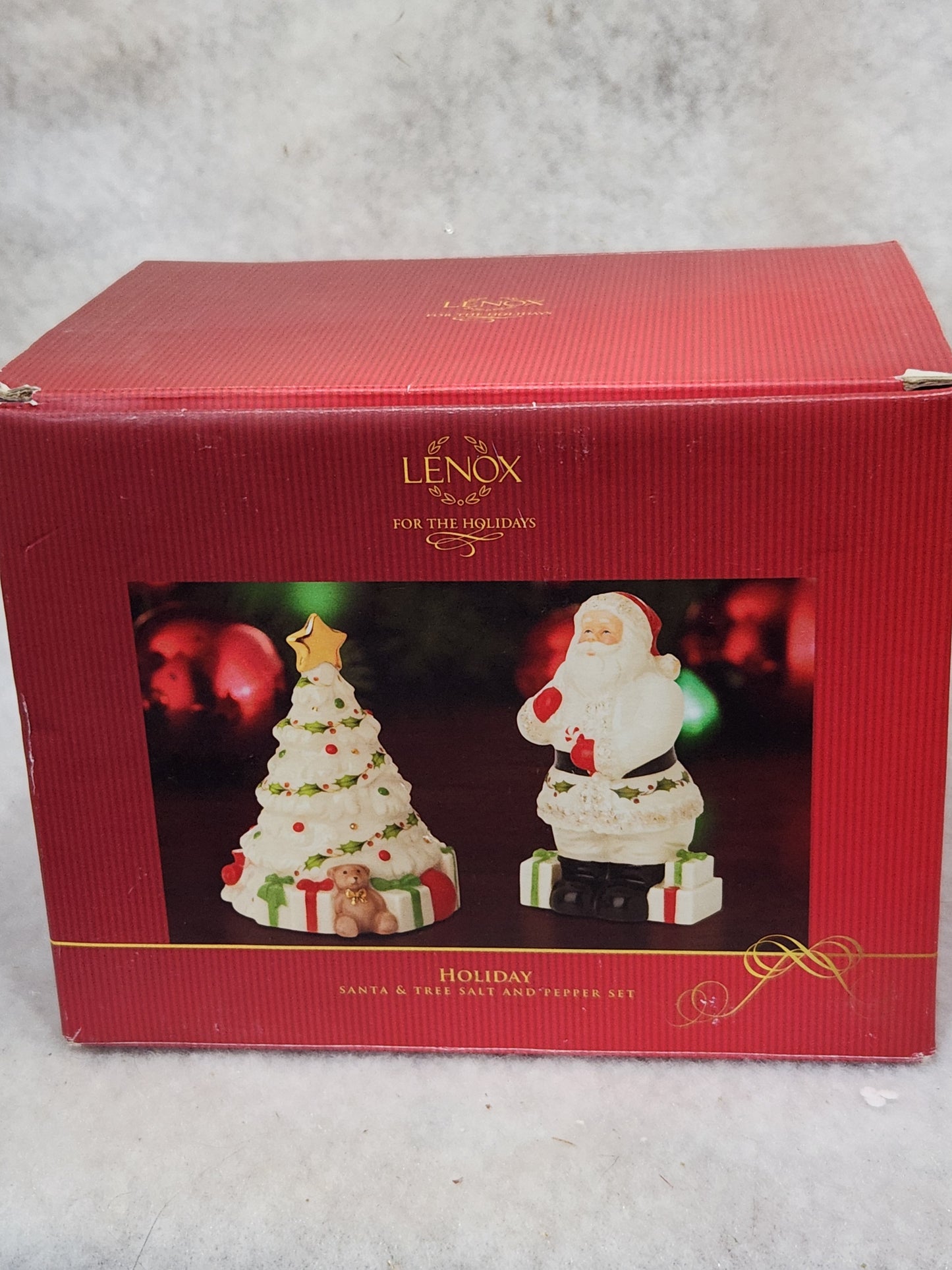 Holiday Lenox tree & Santa Salt & Pepper Set Sps9