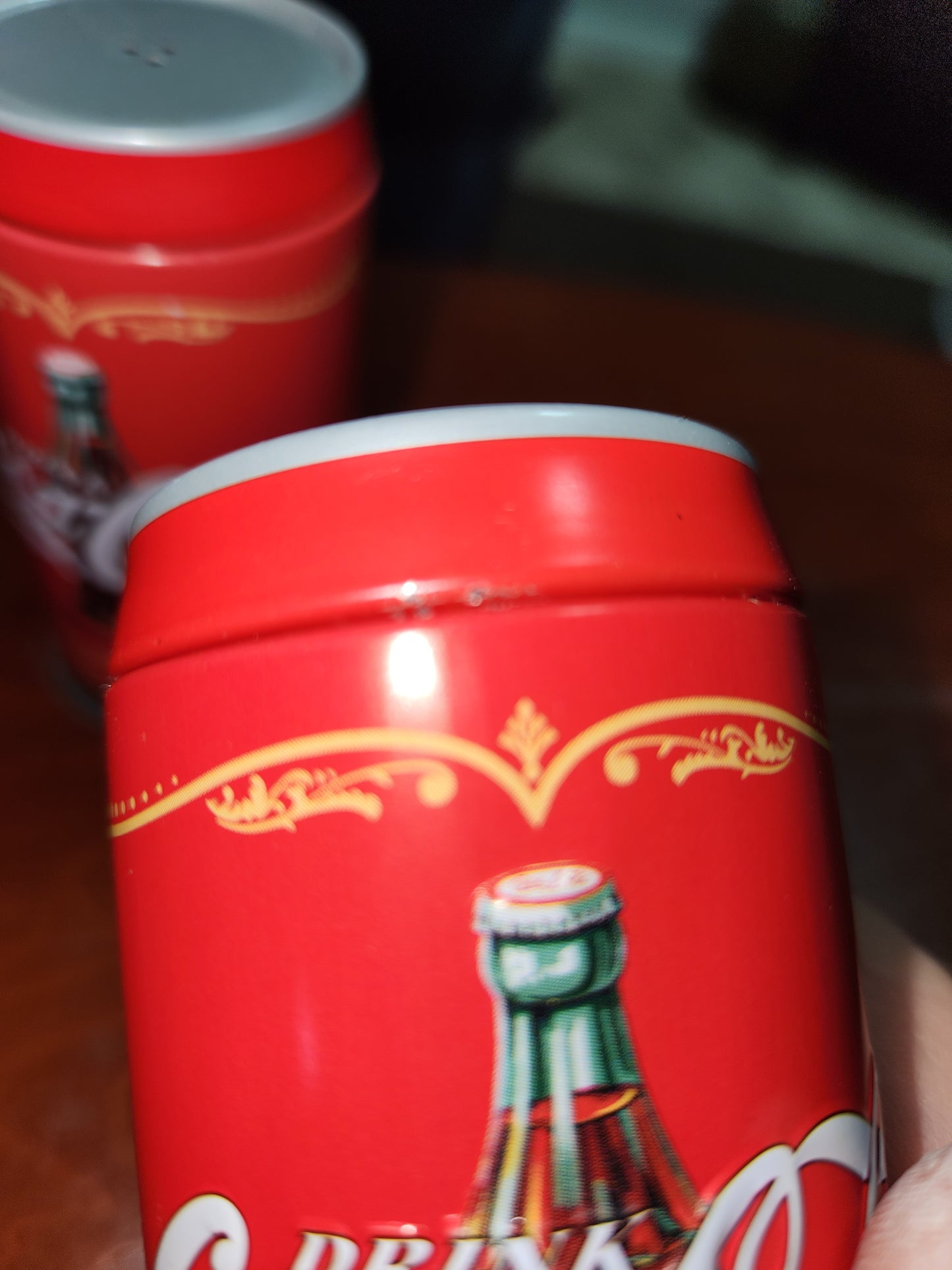 Coca-Cola Coke Collector Metal Can Salt and Pepper Shakers with Caddy Without Box cc109