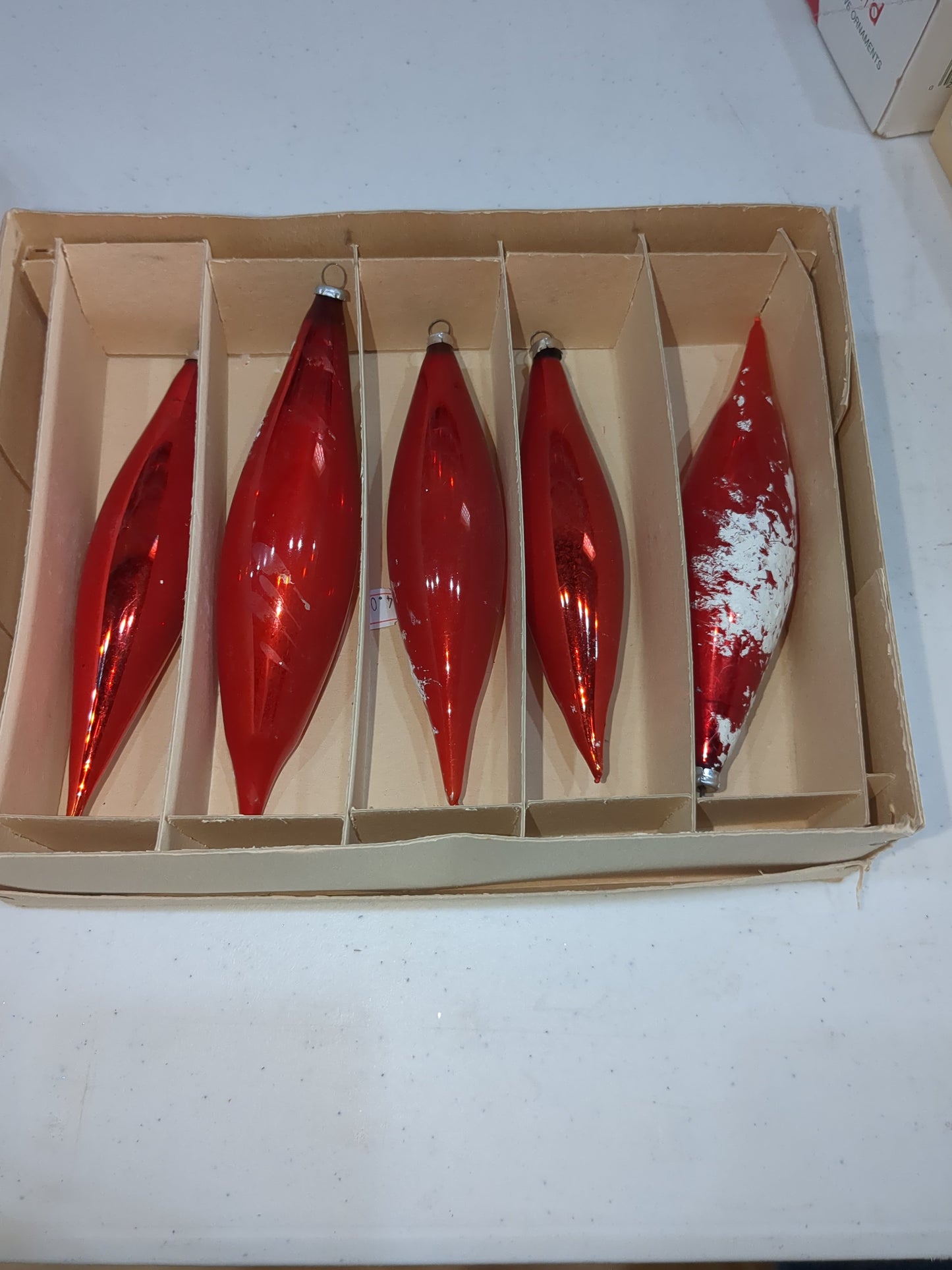 Bo20 vintage red teardrop ornaments