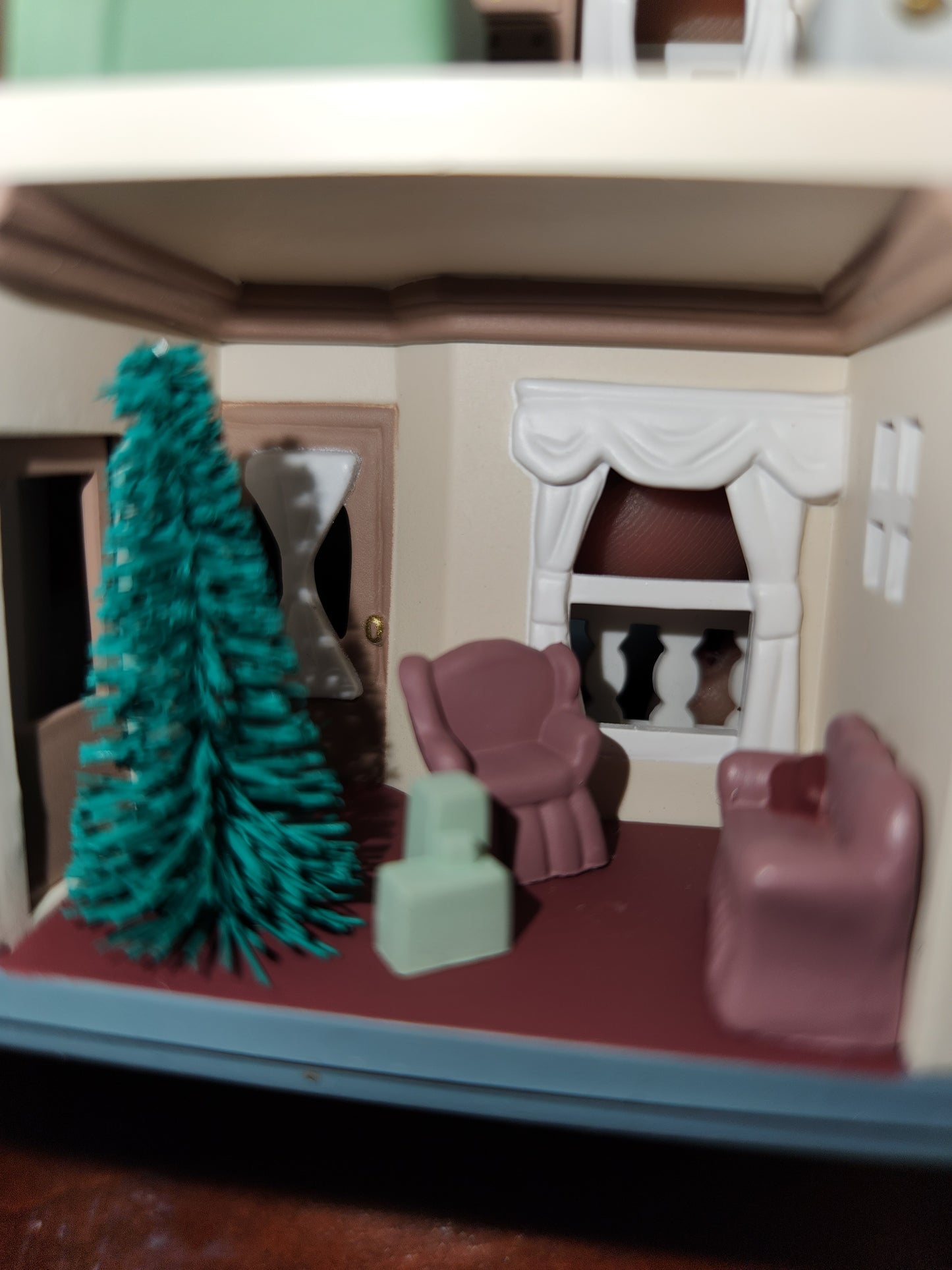 HH1993 Cozy Home Hallmark ornament