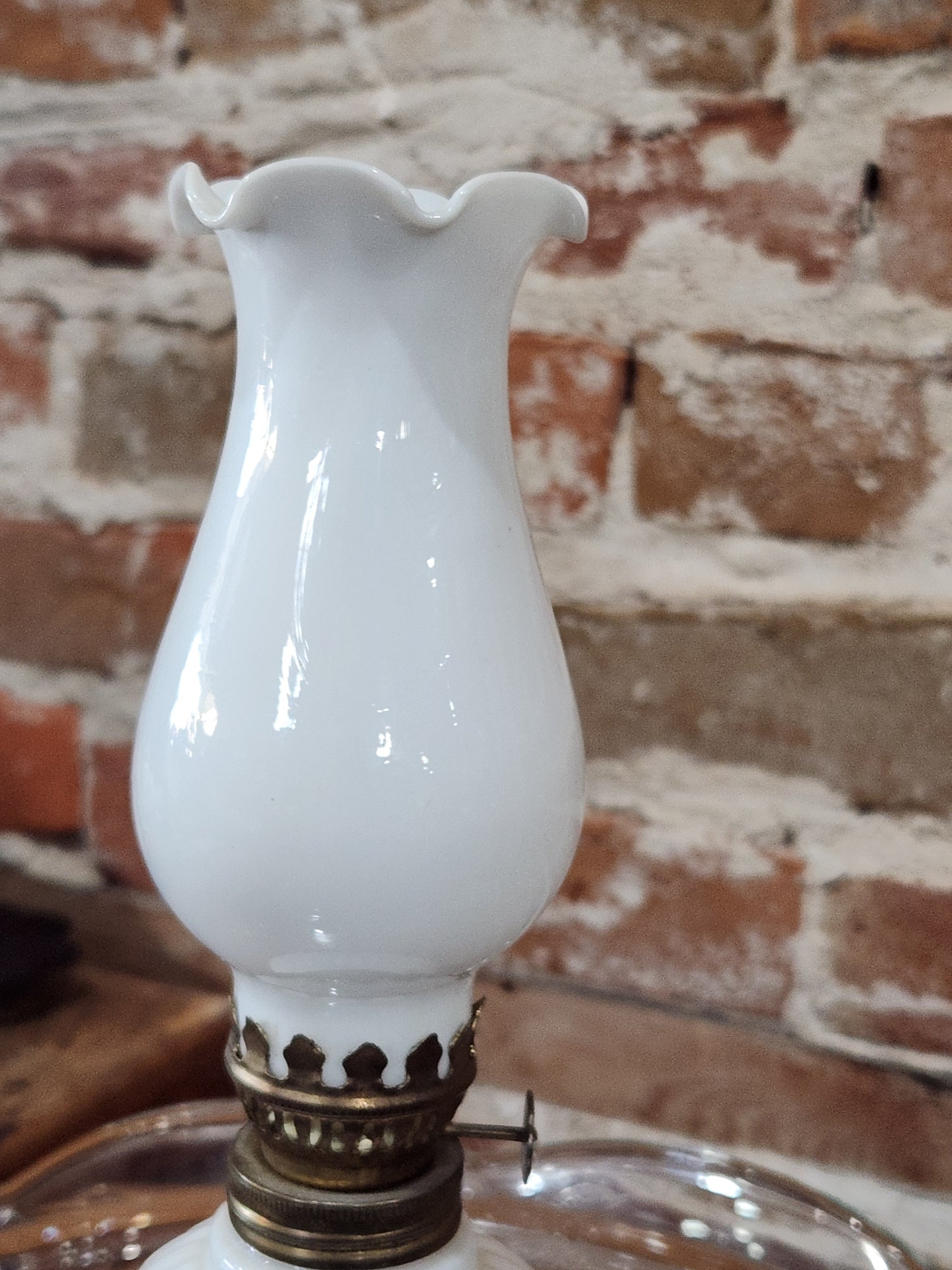 Vintage Enesco Hong Kong Miniature Milk Glass Oil Lamp lamp6