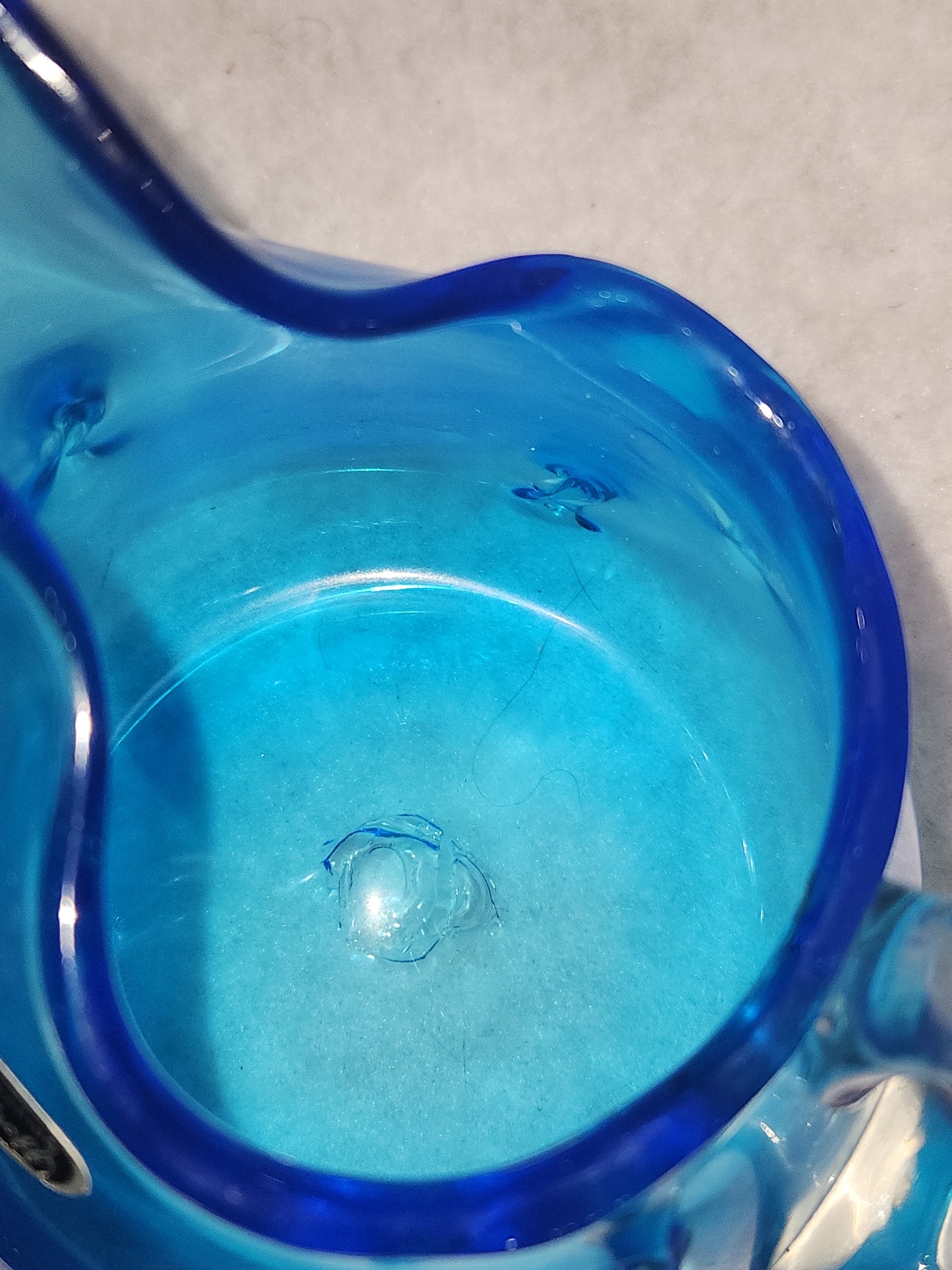 Vintage Bischoff hand blown Art Glass pinches Teal Blue Pitcher Clear handle gla999