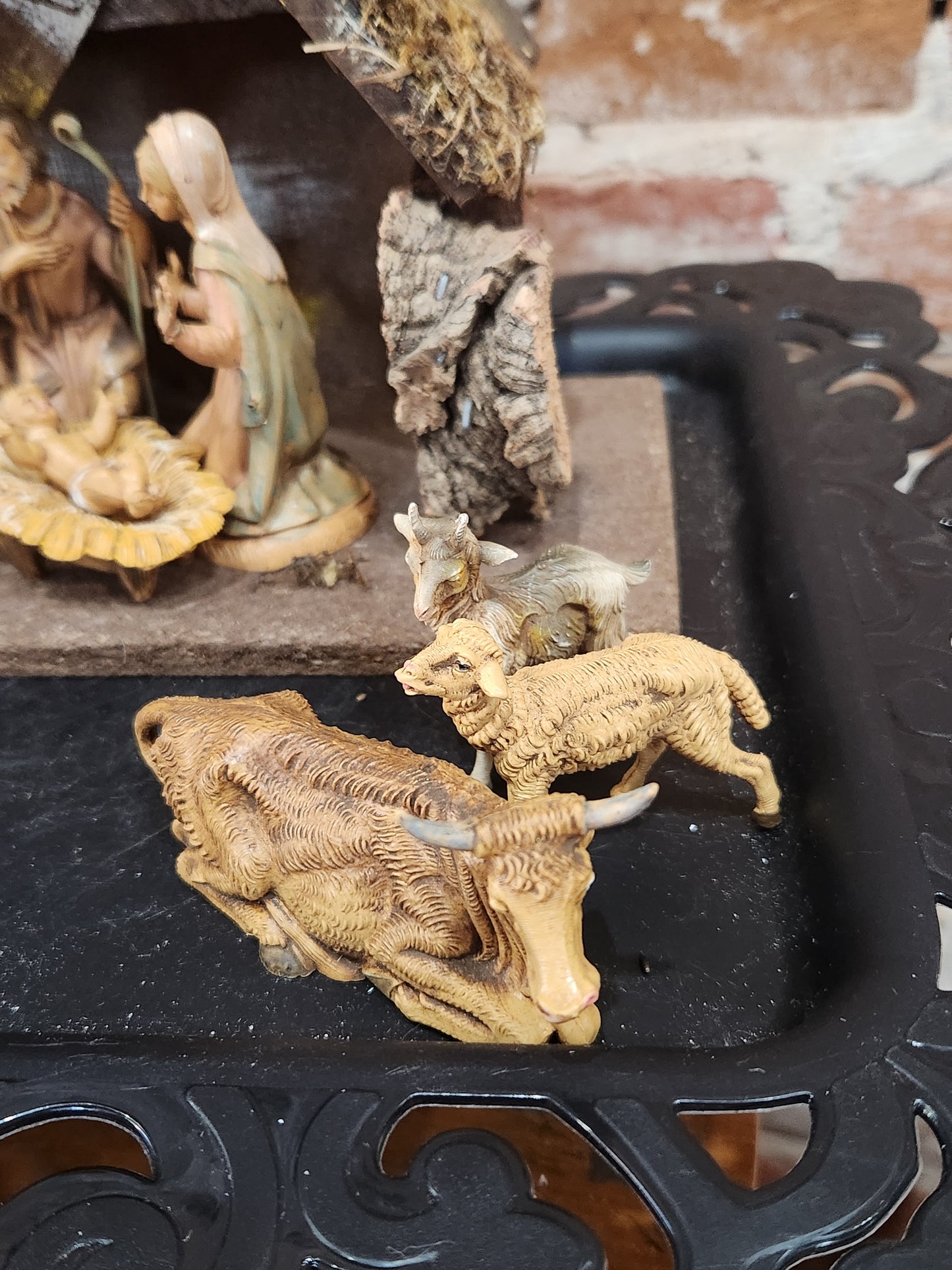 Vintage Fontanini Depose 1983 made in Italy Jesus Mary Joseph, 3 wise men, camel, goat, sheep, Angel stable