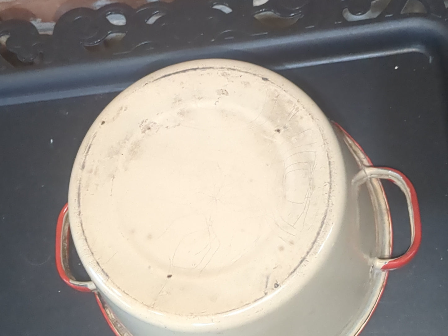 vintage cream and red enamel pot ena23