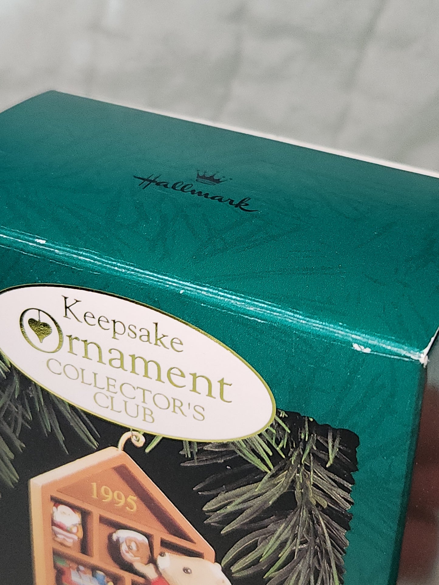 Hallmark Keepsake Collector's Club Ornament 1995 Collecting Memories Beaver