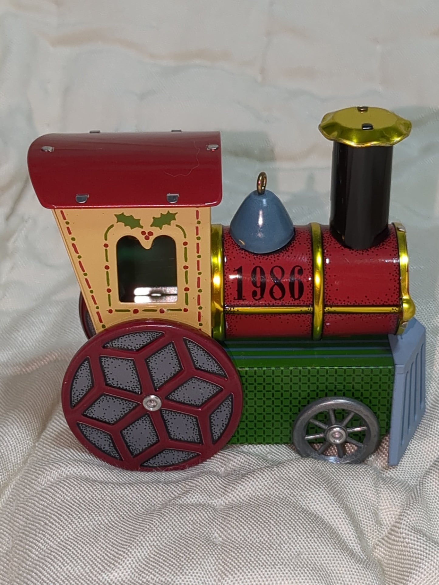 vintage Hallmark tin locomotive series train #5 hh287