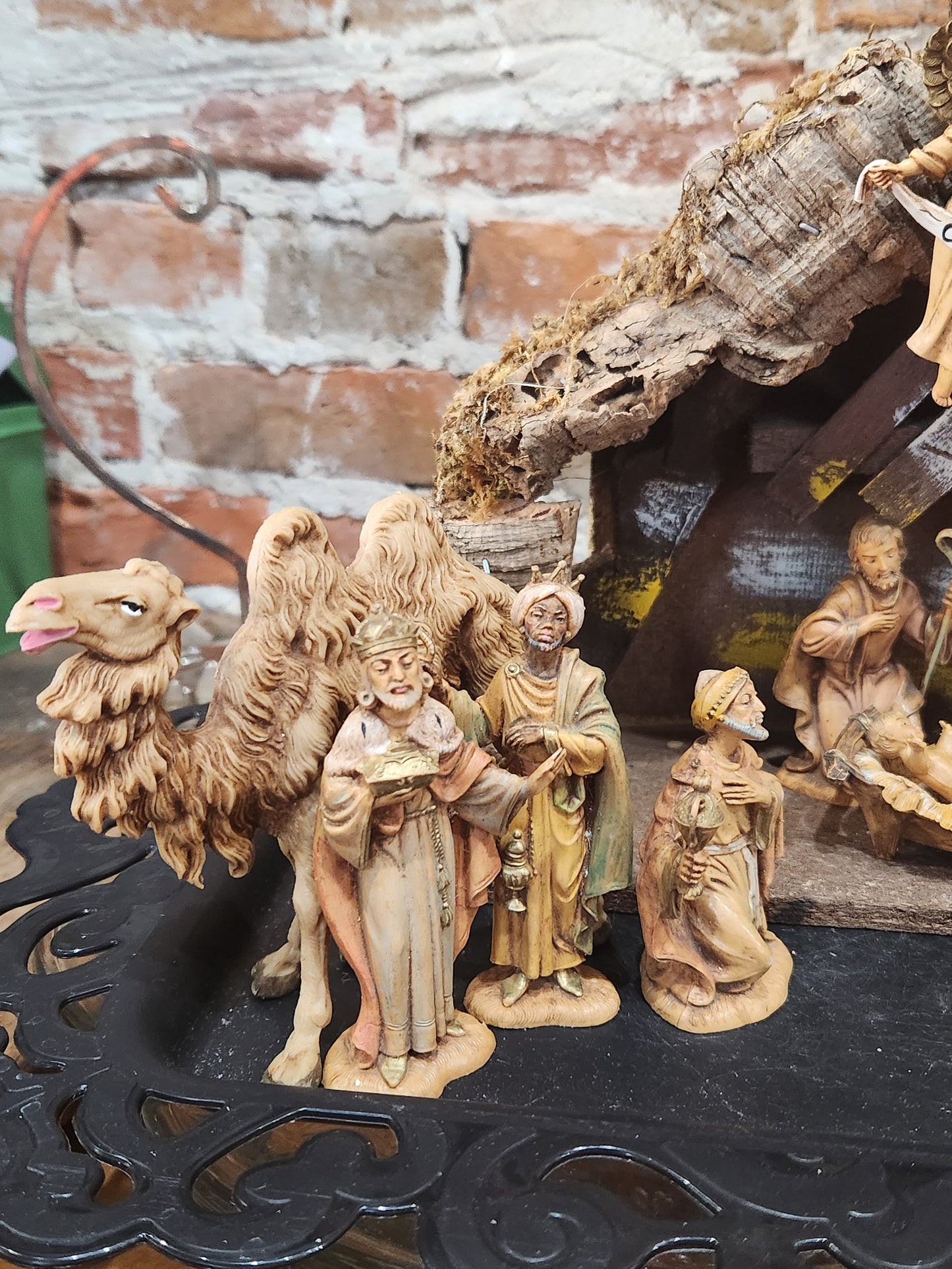 Vintage Fontanini Depose 1983 made in Italy Jesus Mary Joseph, 3 wise men, camel, goat, sheep, Angel stable