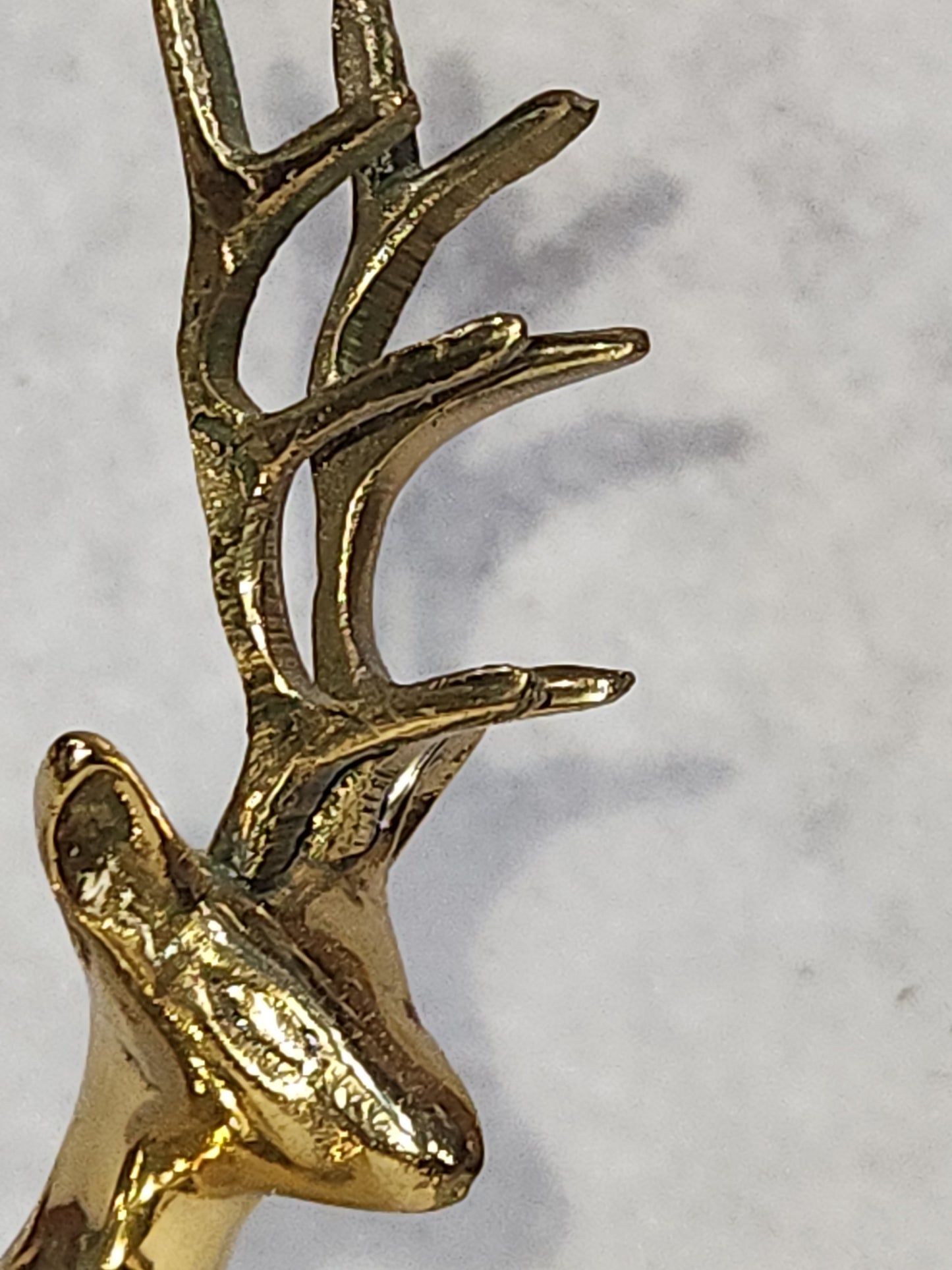 Vintage Brass sitting deer buck Korea br140