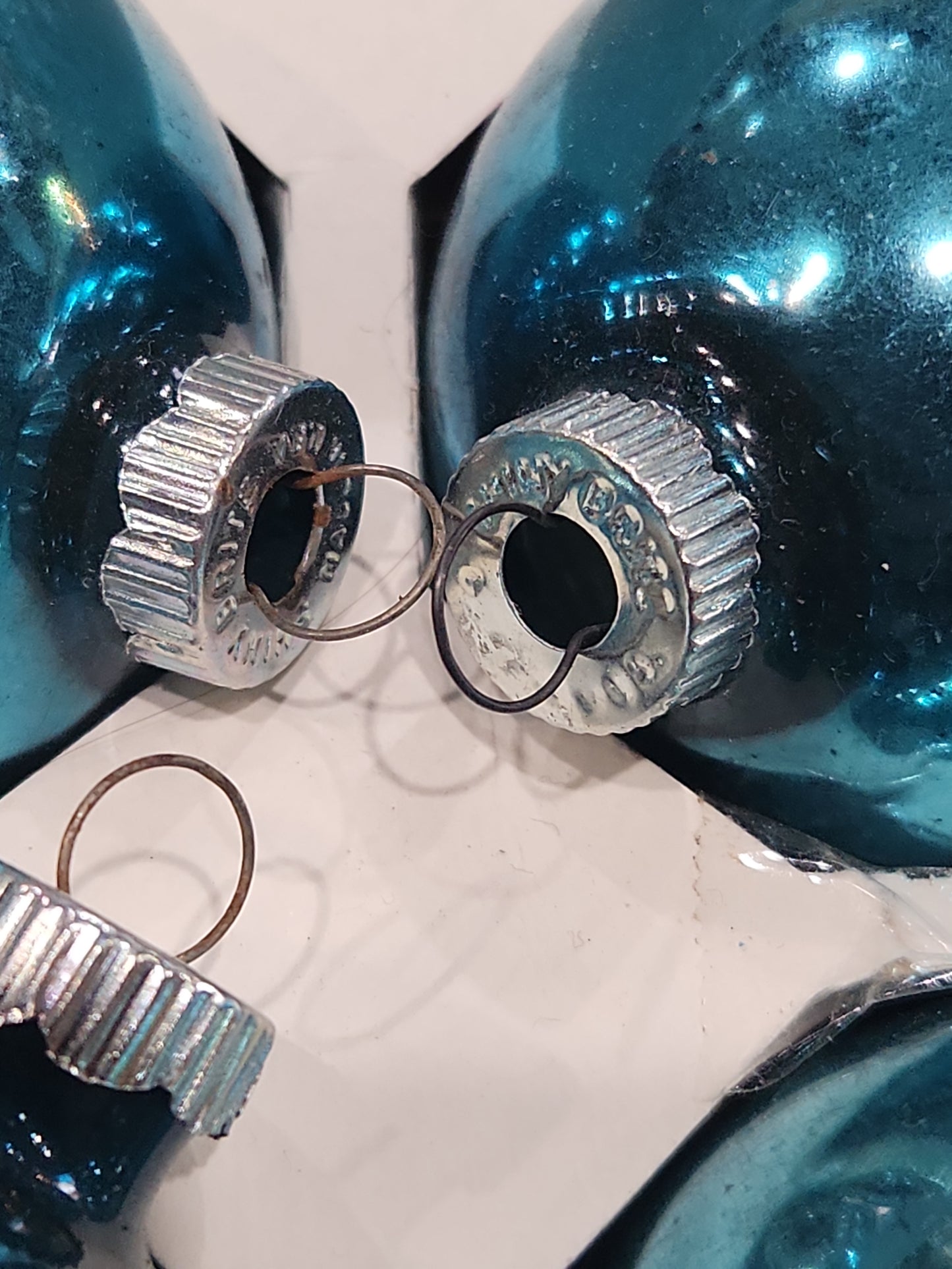 Box of Shiny Brite Brite turquoise ornament 2 1/2" bo68