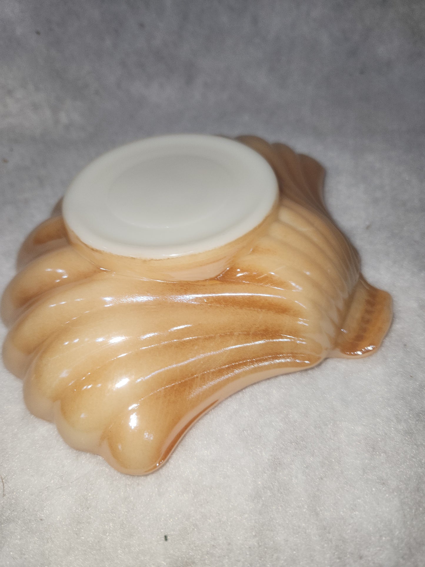 Vintage Anchor Hocking Fire King Peach Lusterware Clam Shell Candy Dish gl605