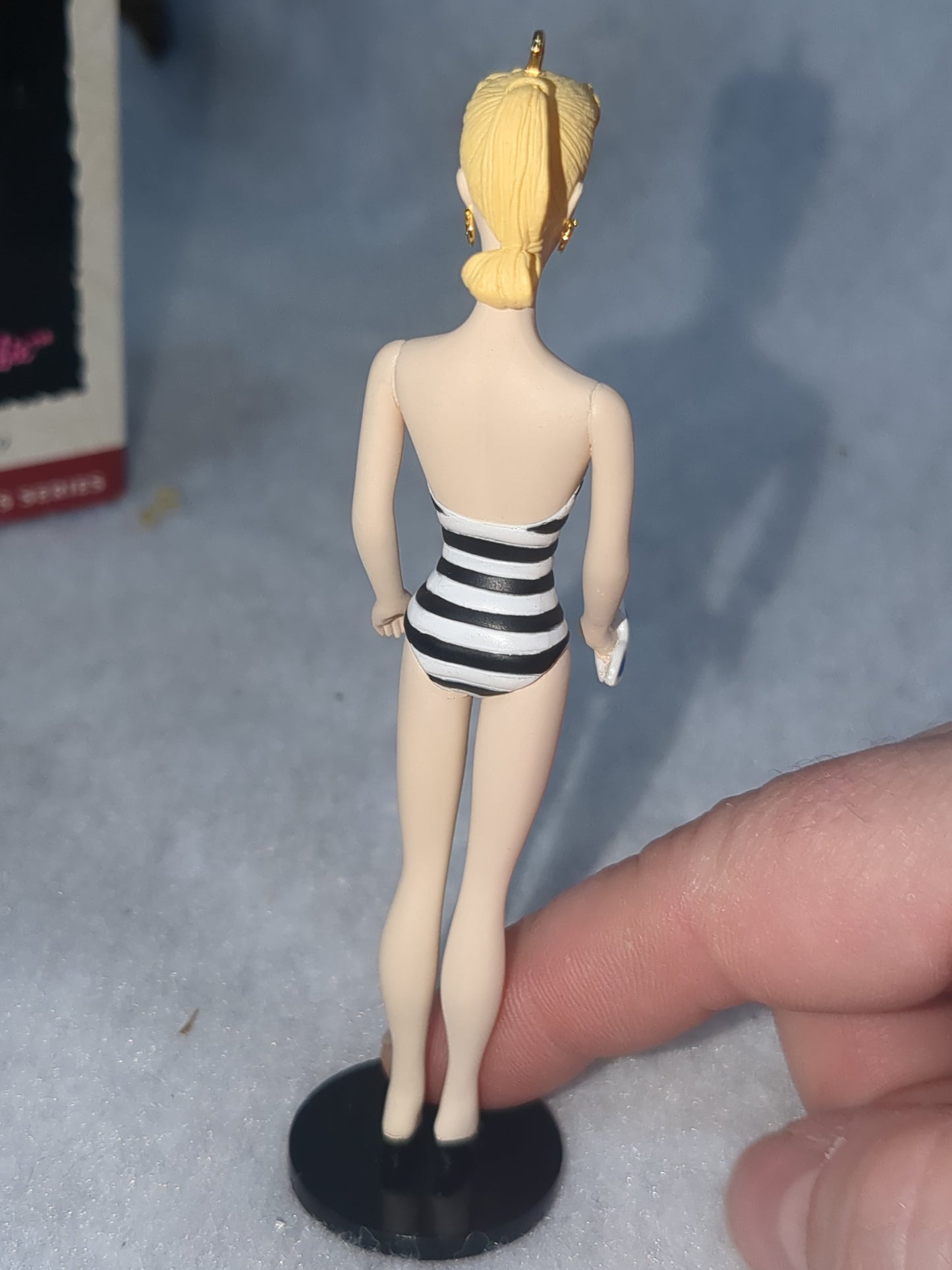 1994 Hallmark Debut 1959 Barbie. 1st in Barbies Series. Has box and bubble wrap. Hob1