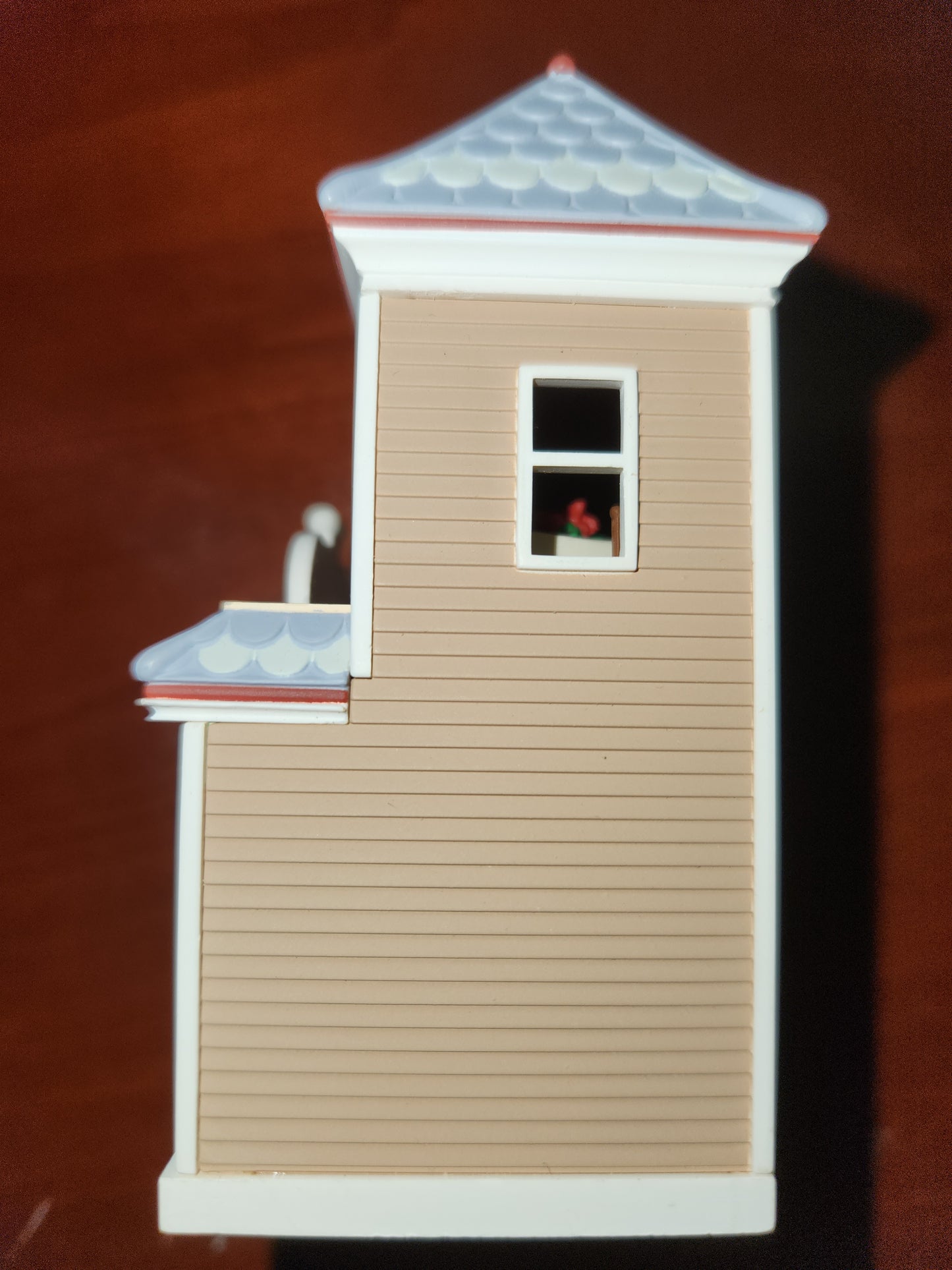 Cafe Ornament Hallmark Nostalgic Houses and Shops. Hh1997