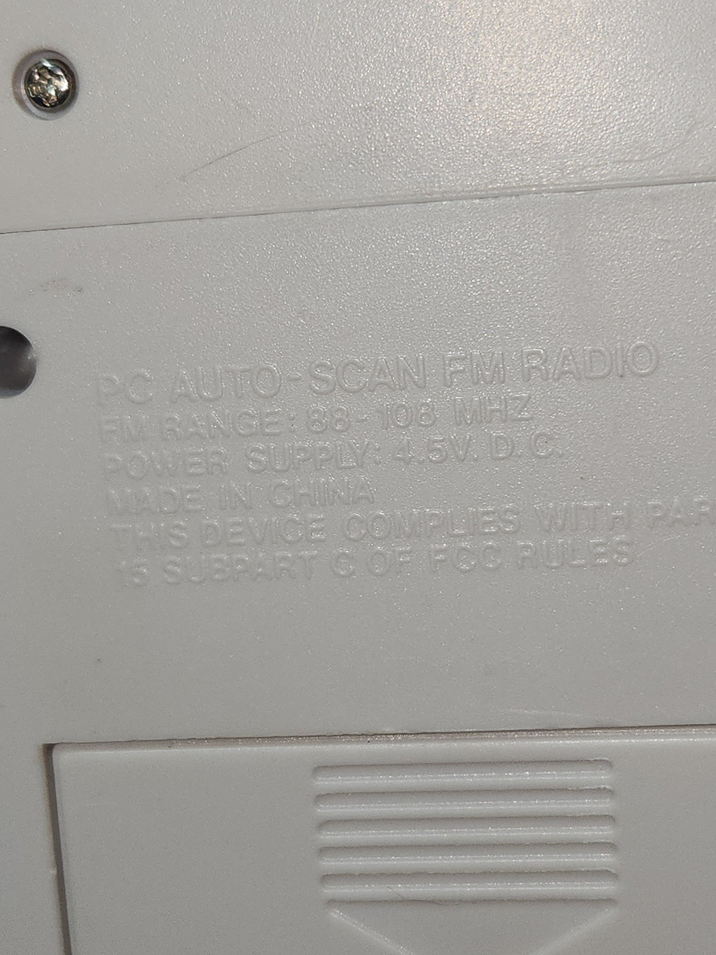 Vintage Desktop Computer FM Radio with Working Mouse rad2