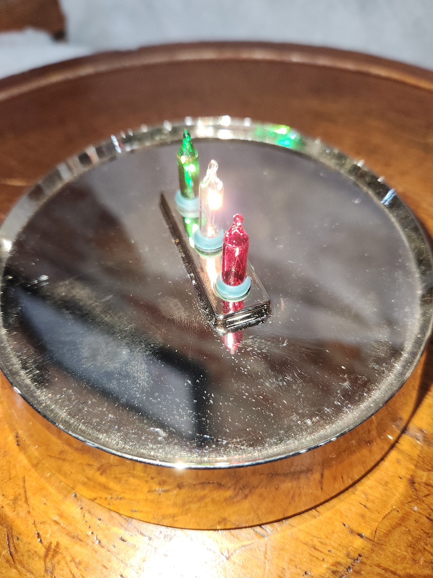 Vintage 8 1/2" Avon Crystal Holiday Tree Battery Powered av588