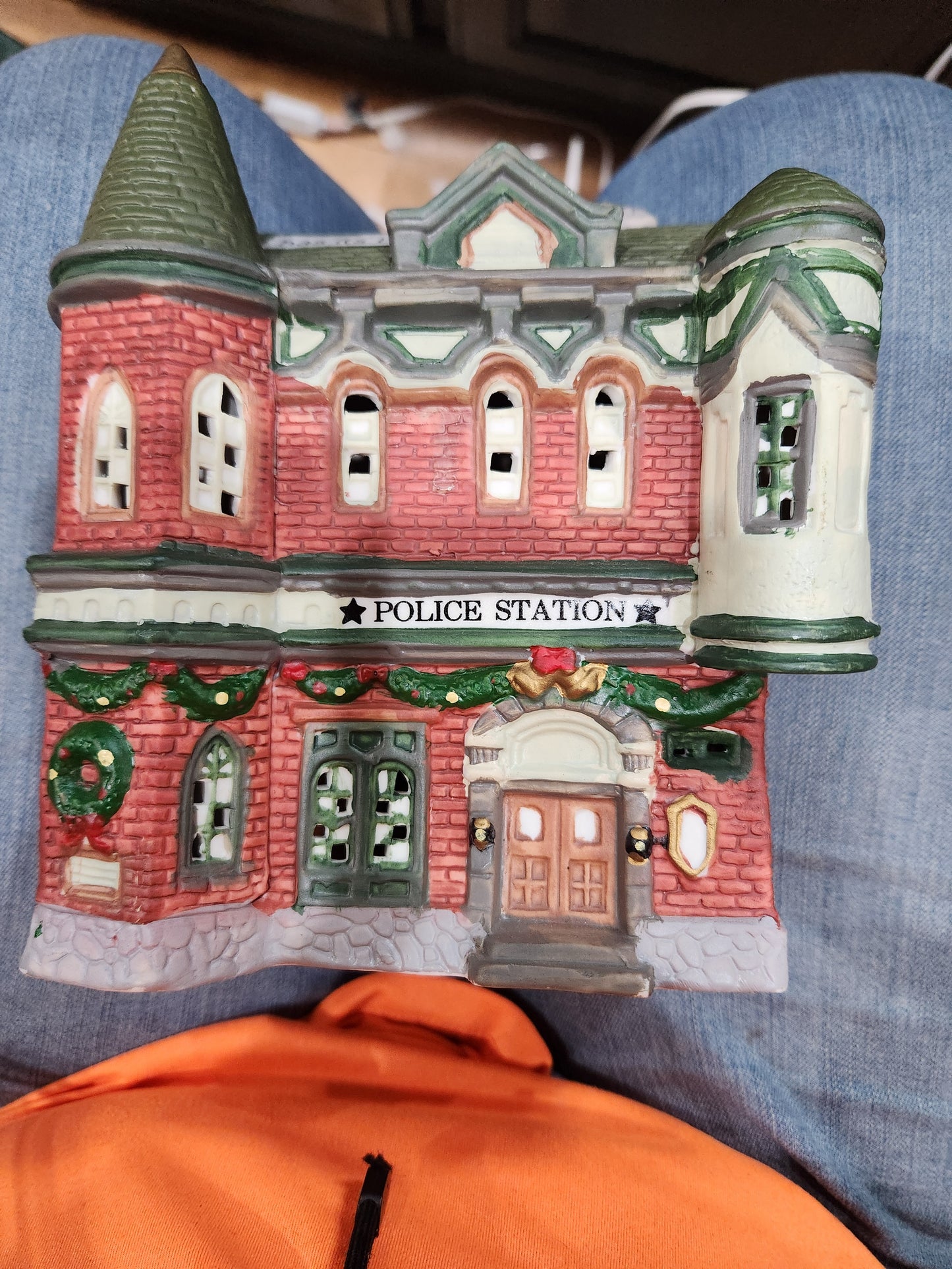 Vintage 1995 Dickens Collectibles Town Series Police Station Porcelain Lighted House