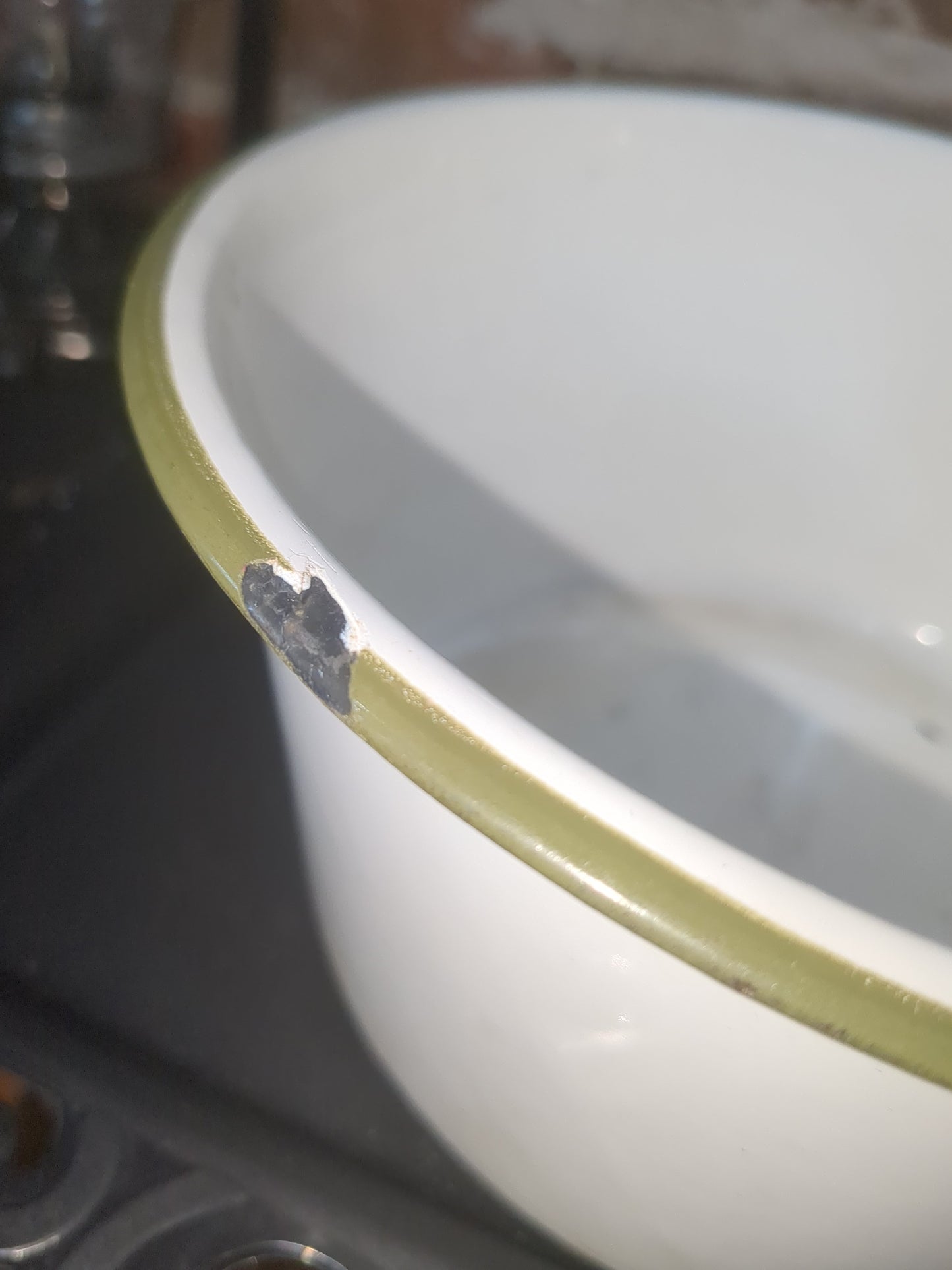 Vintage Green & White Enamelware 2 Quart Cookware Pot ena28
