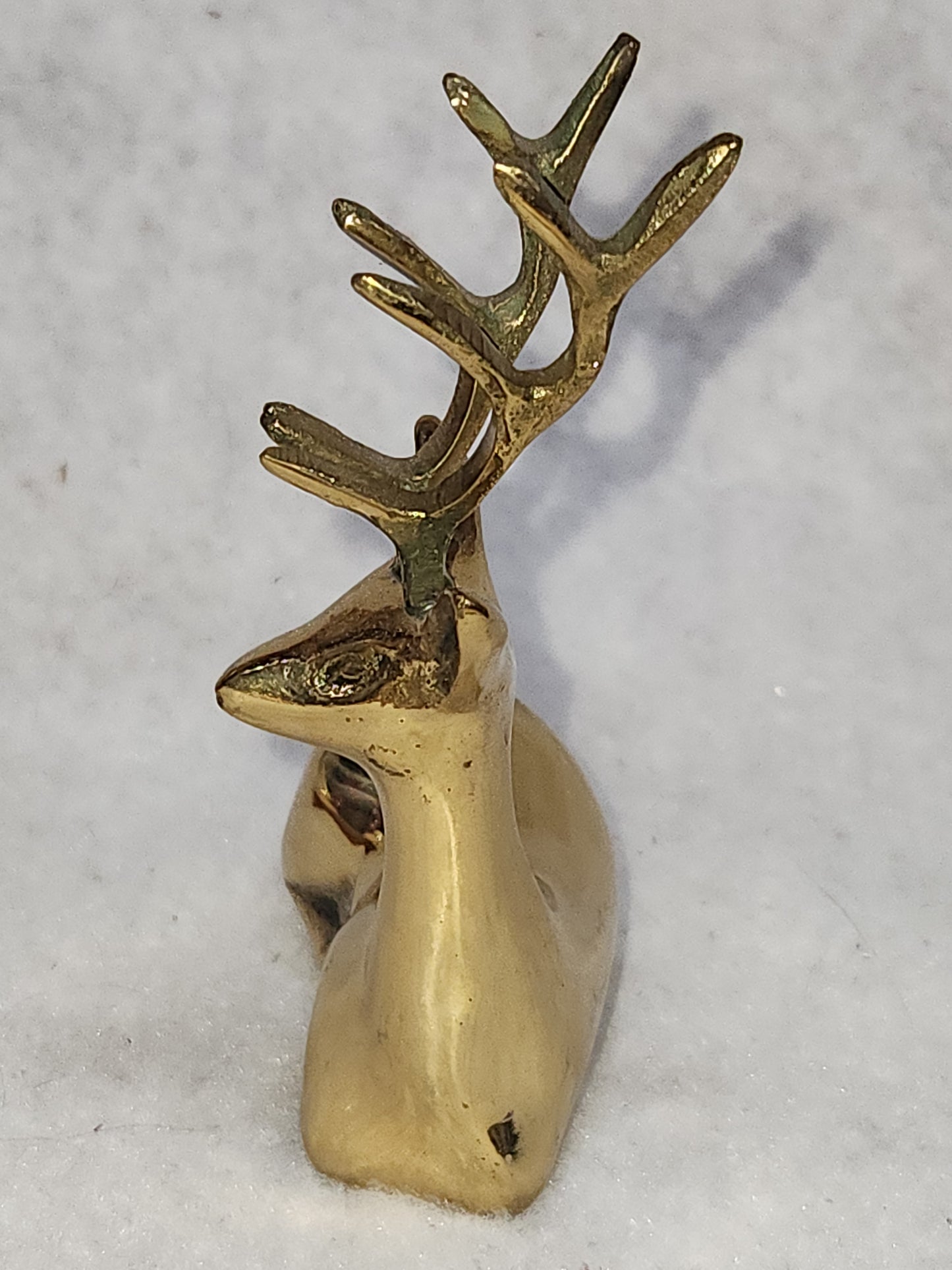 Vintage Brass sitting deer buck Korea br140