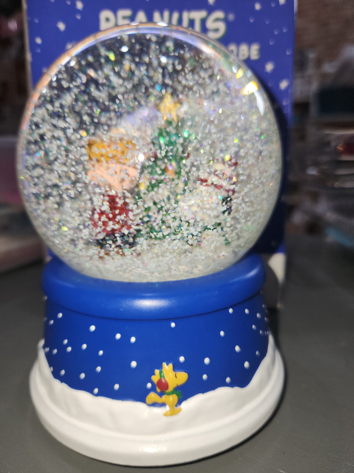 HAS A BOX! Peanuts Christmas 50th Anniversary Musical Snow Globe Hallmark Charlie Brown 2015 sg7