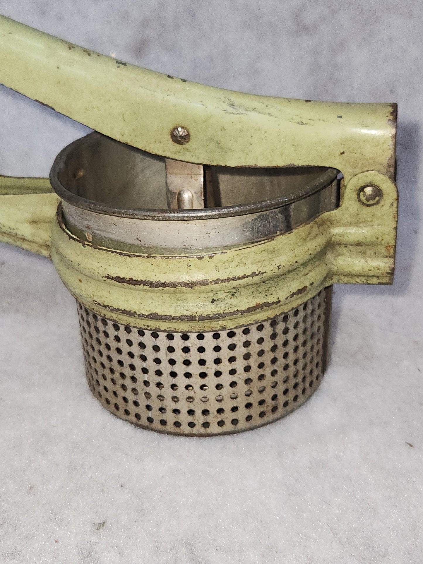 Vintage Old Green Potato Ricer Dirty Mint Green Handle Universal No Makers Mark kit920