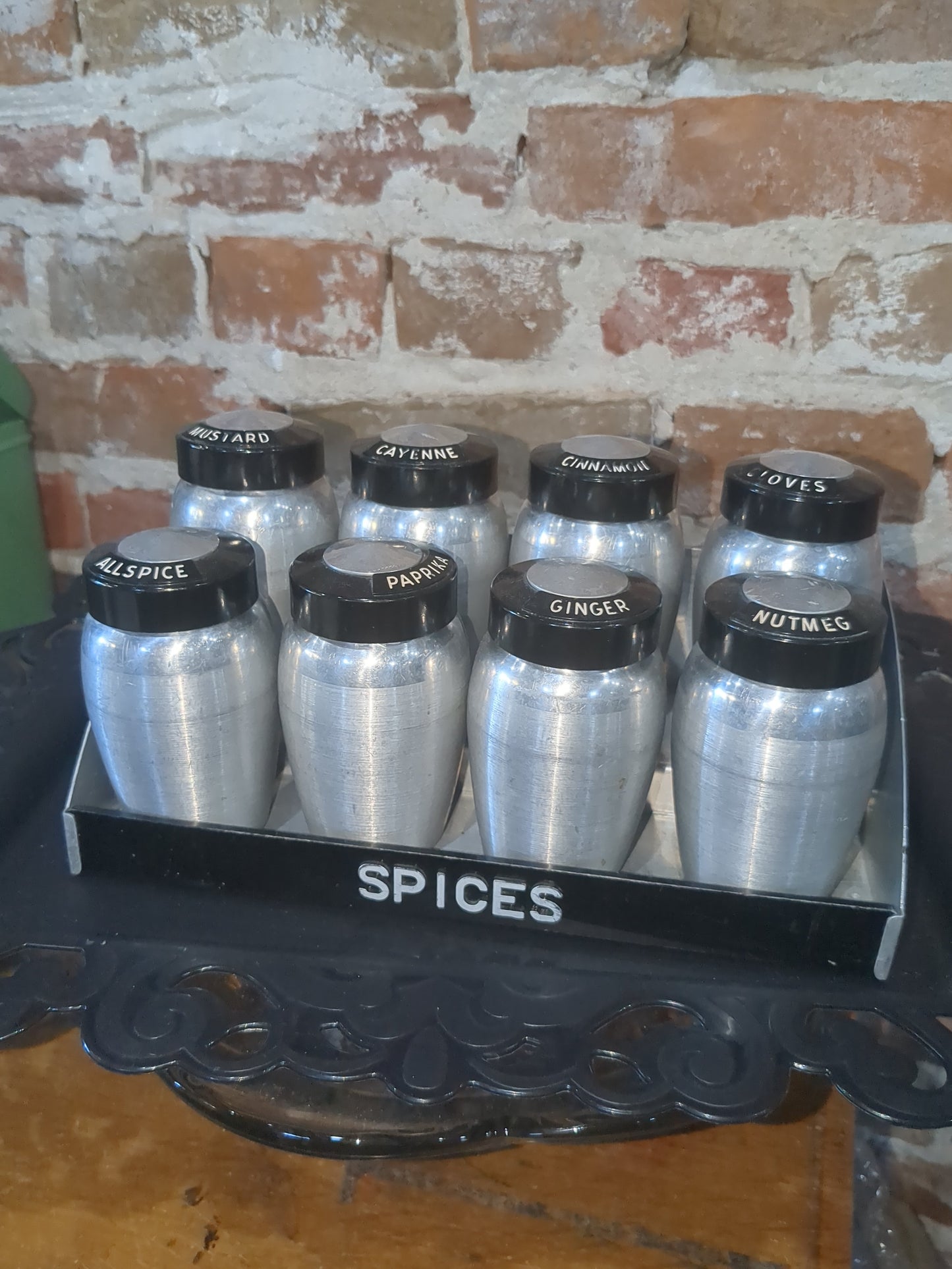 Kromex Vintage Aluminum Spice Set With Rare Flour And Sugar Shakers alum110